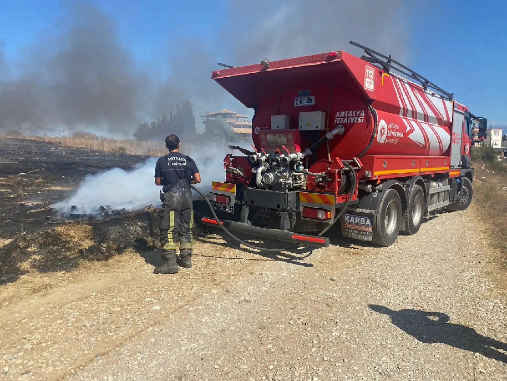 Kulübede çıkan yangında 25 güvercin yanarak telef oldu