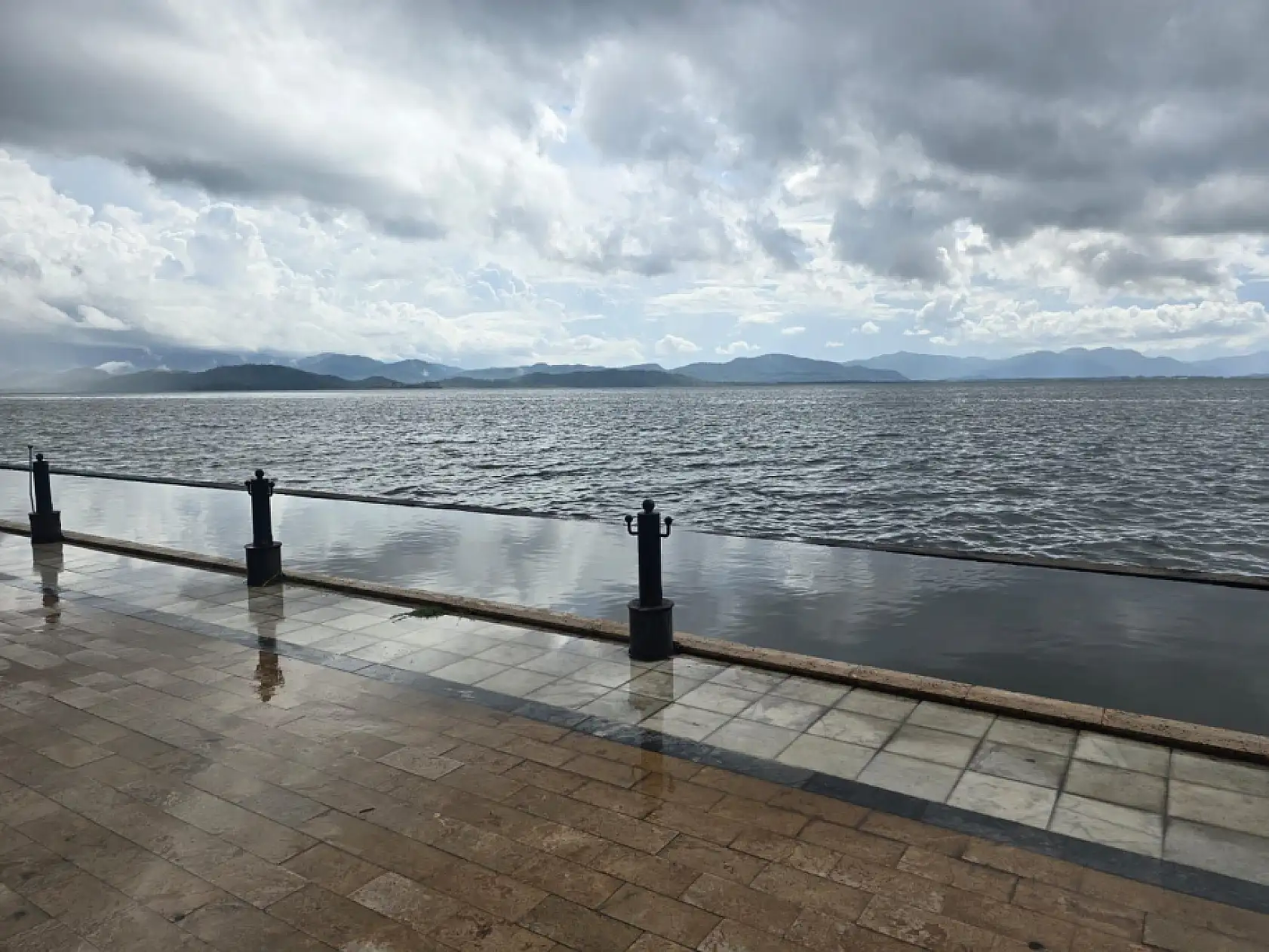 Köyceğiz Gölü yağmurdan nasibini aldı, su seviyesi yükseldi