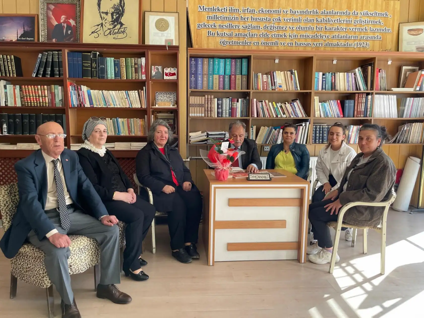 Bir ömrün bilgisi raflarda:800 kitaplık bağış