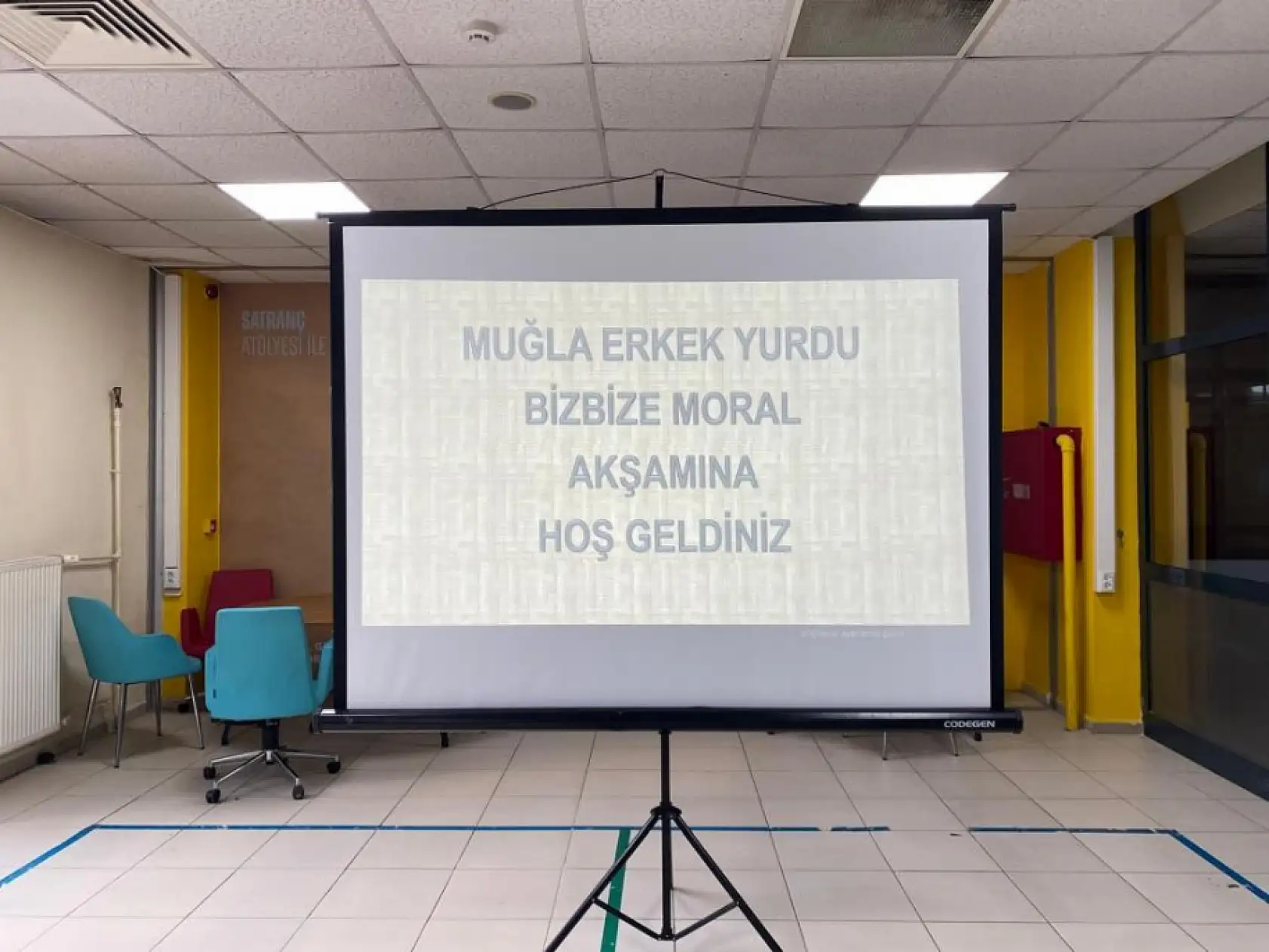 Muğla erkek öğrenci yurdunda 'Biz Bize Moral Gecesi' ile akademik stres atıldı