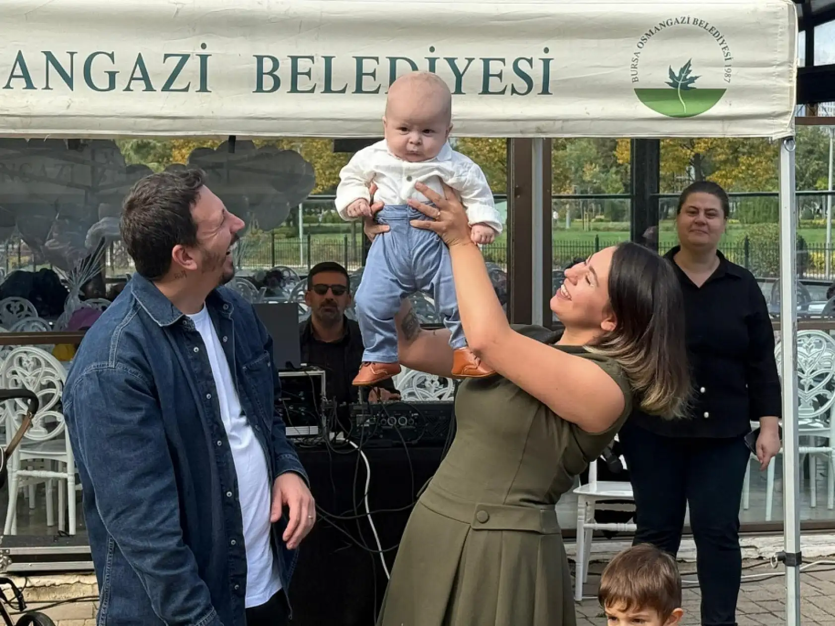 Minik Çağan için gerekli para toplandı, binlerce taraftar yeşil beyaz balon uçurdu
