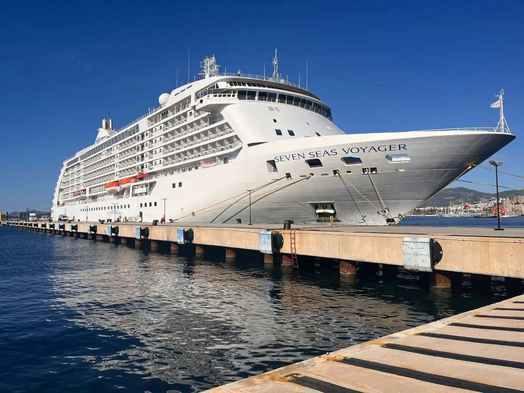 Seven Seas Voyager, Bodrum'a geldi