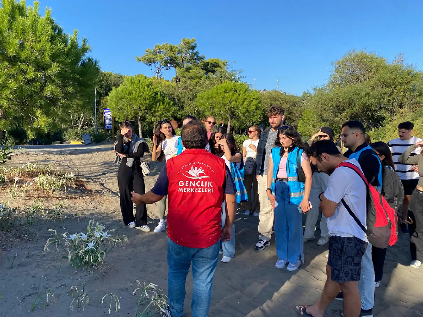 Gönüllü gençler 'Gelin Tanış Olalım' projesiyle Muğla'nın doğasını ve tarihini keşfetti