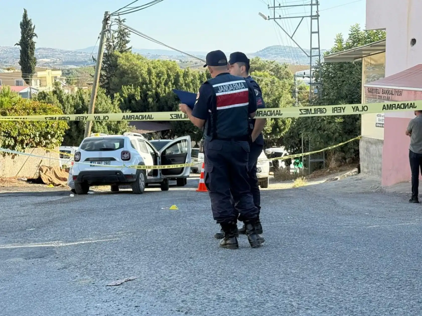 Meydan Ortasında Kan Donduran Olay! 13 Yaşındaki Çocuk Hayatını Kaybetti, Saldırgan İntihar Etti