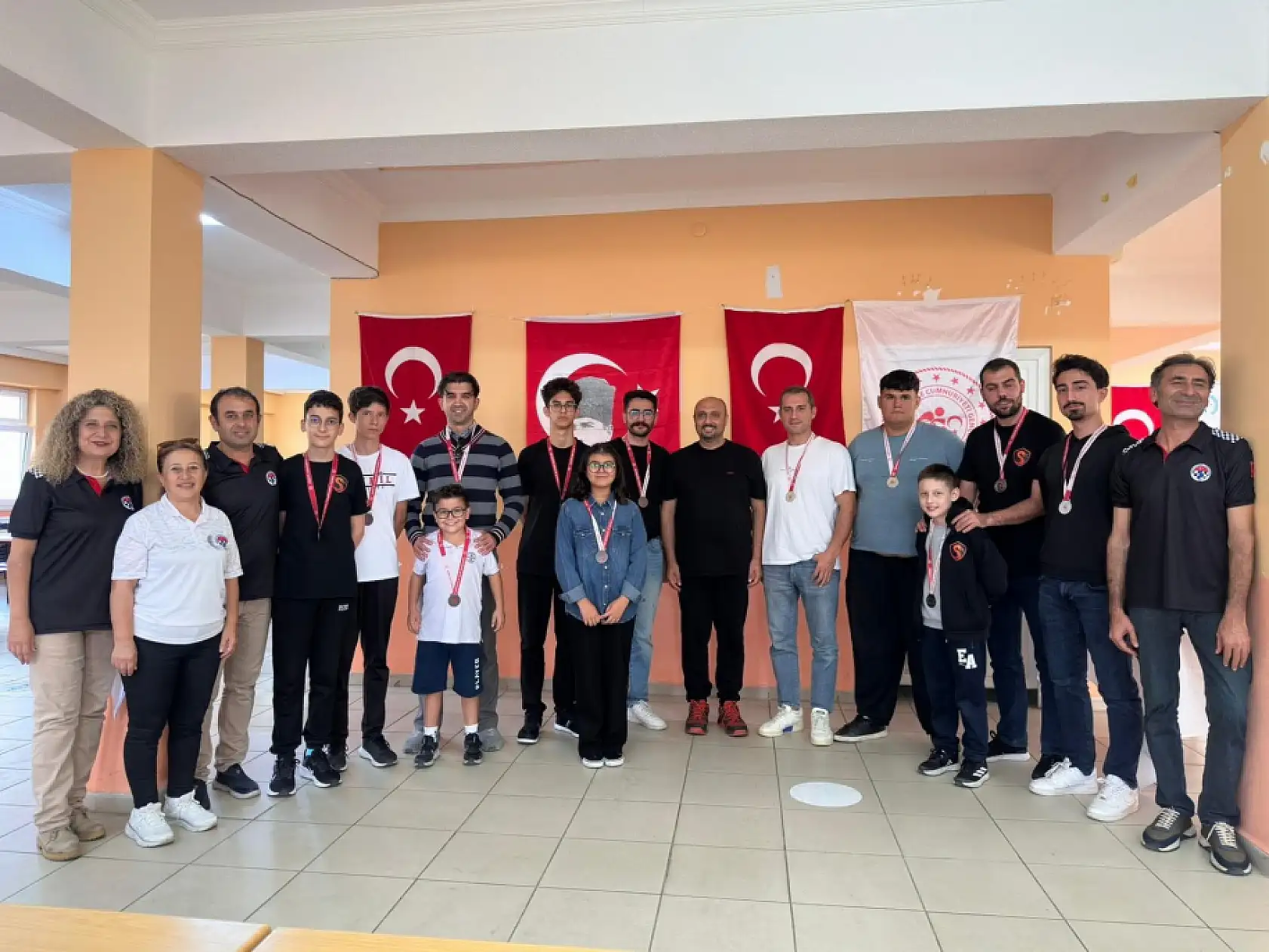 Köyceğiz'de satranç turnuvasında yarıştılar