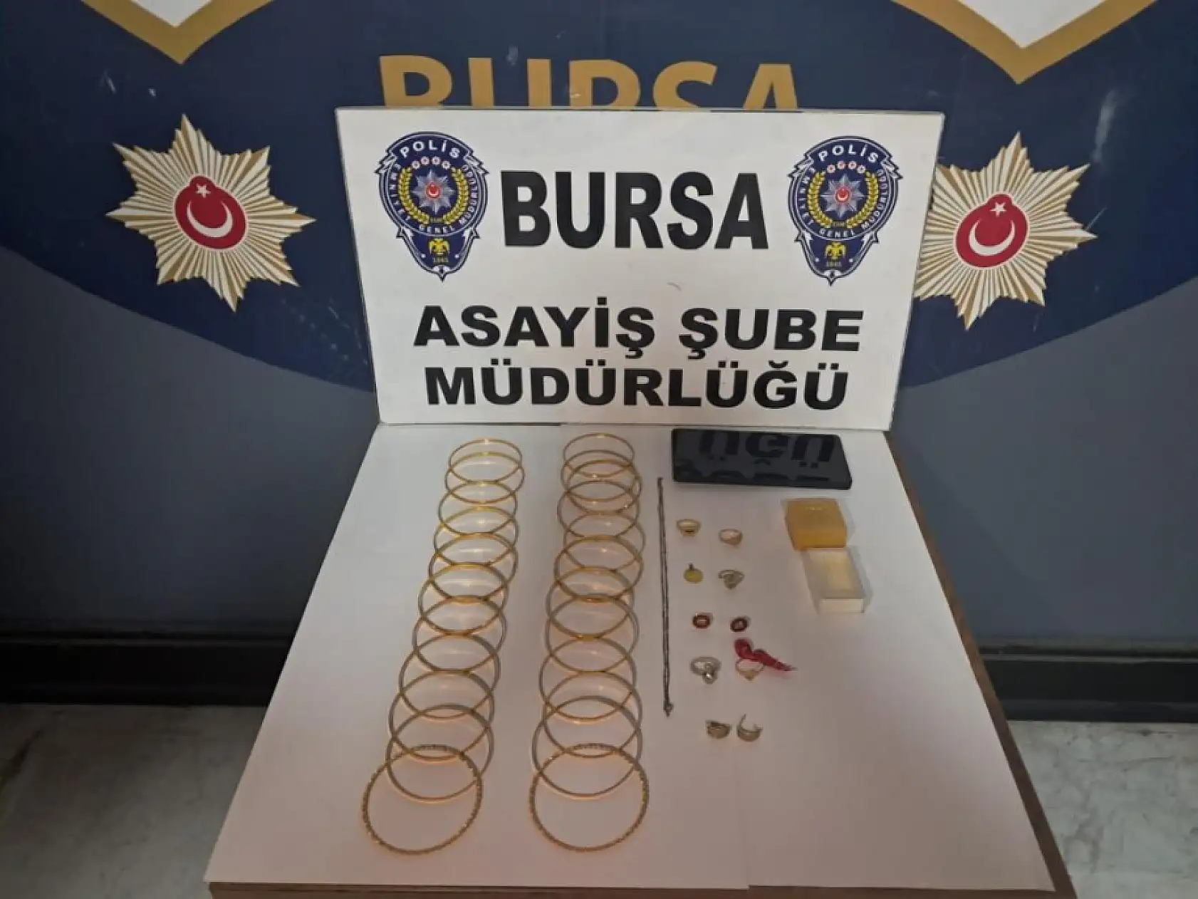 Dolandırıcı tesadüfen emekli polis memurunun taksisine binince bütün planları altüst oldu