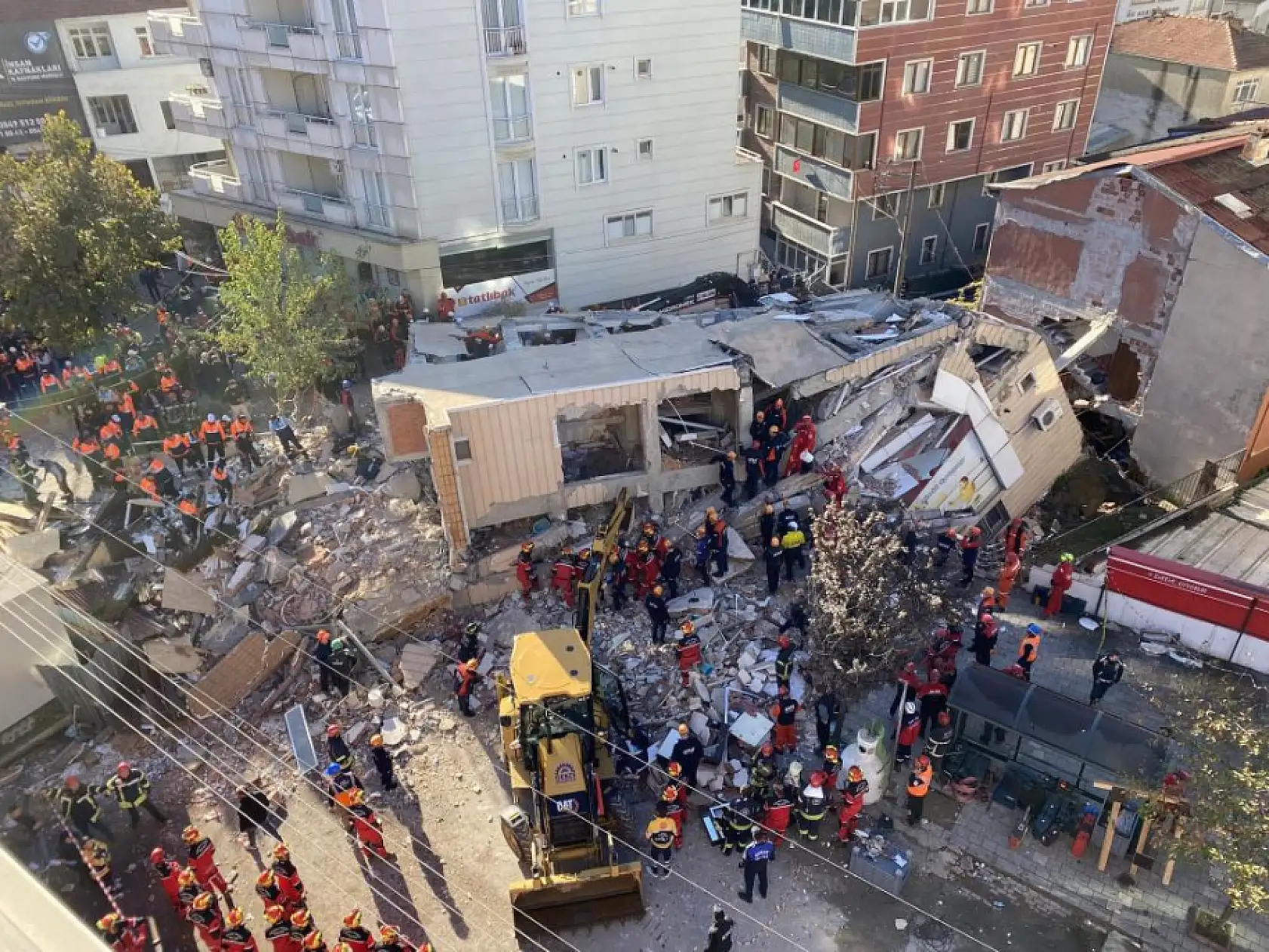 Kocaeli Gebze'deki Bina Çökmesinde Can Kaybı 2'ye Çıktı