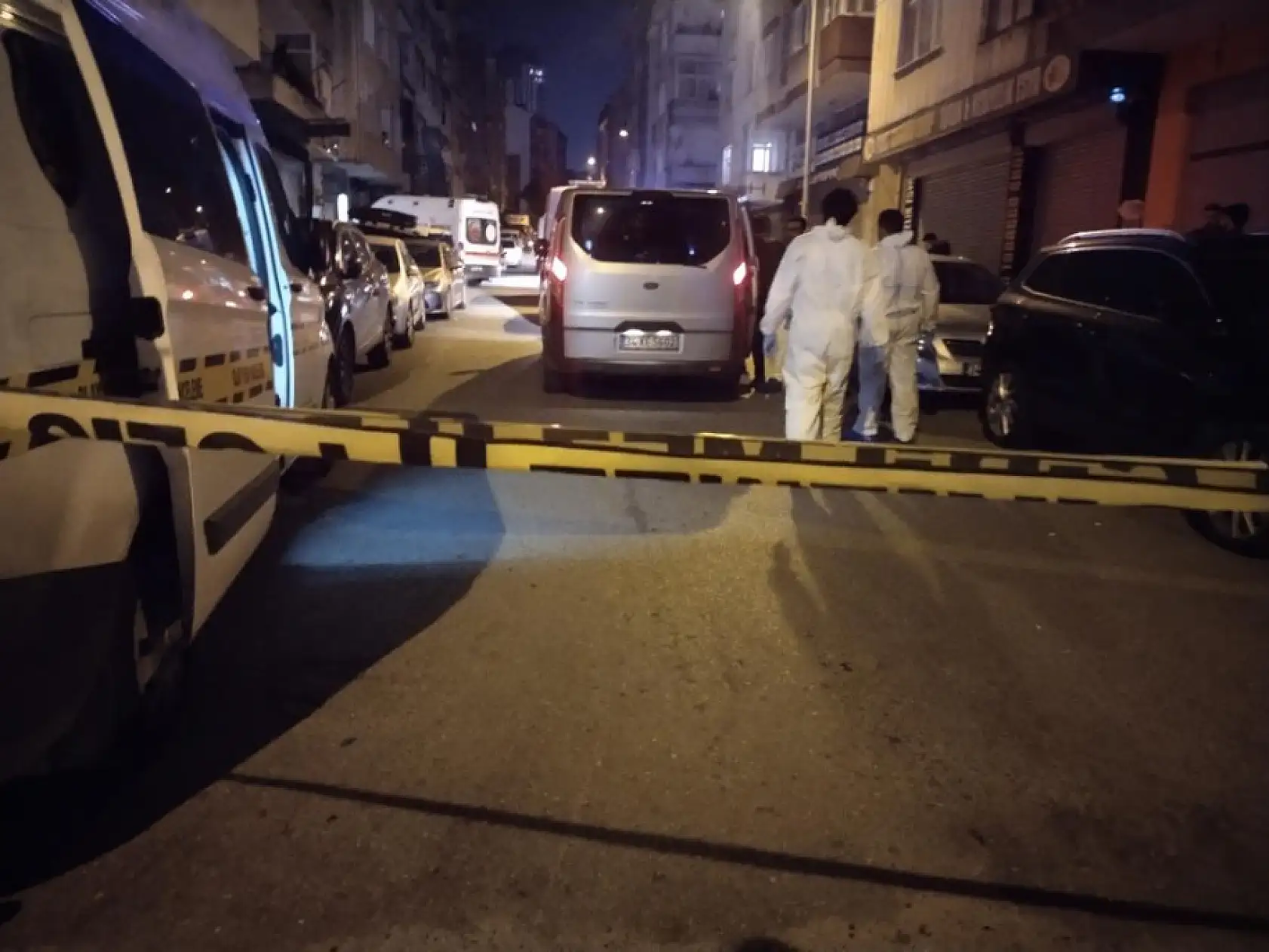 Cinnet geçiren adam, oğlu ve kardeşini öldürdü