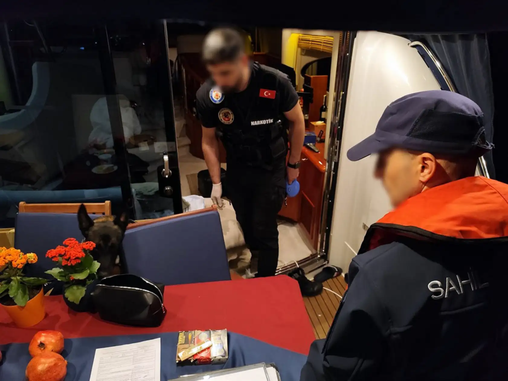 Muğla'da Sahil Güvenlikten lüks teknelere uyuşturucu operasyonu