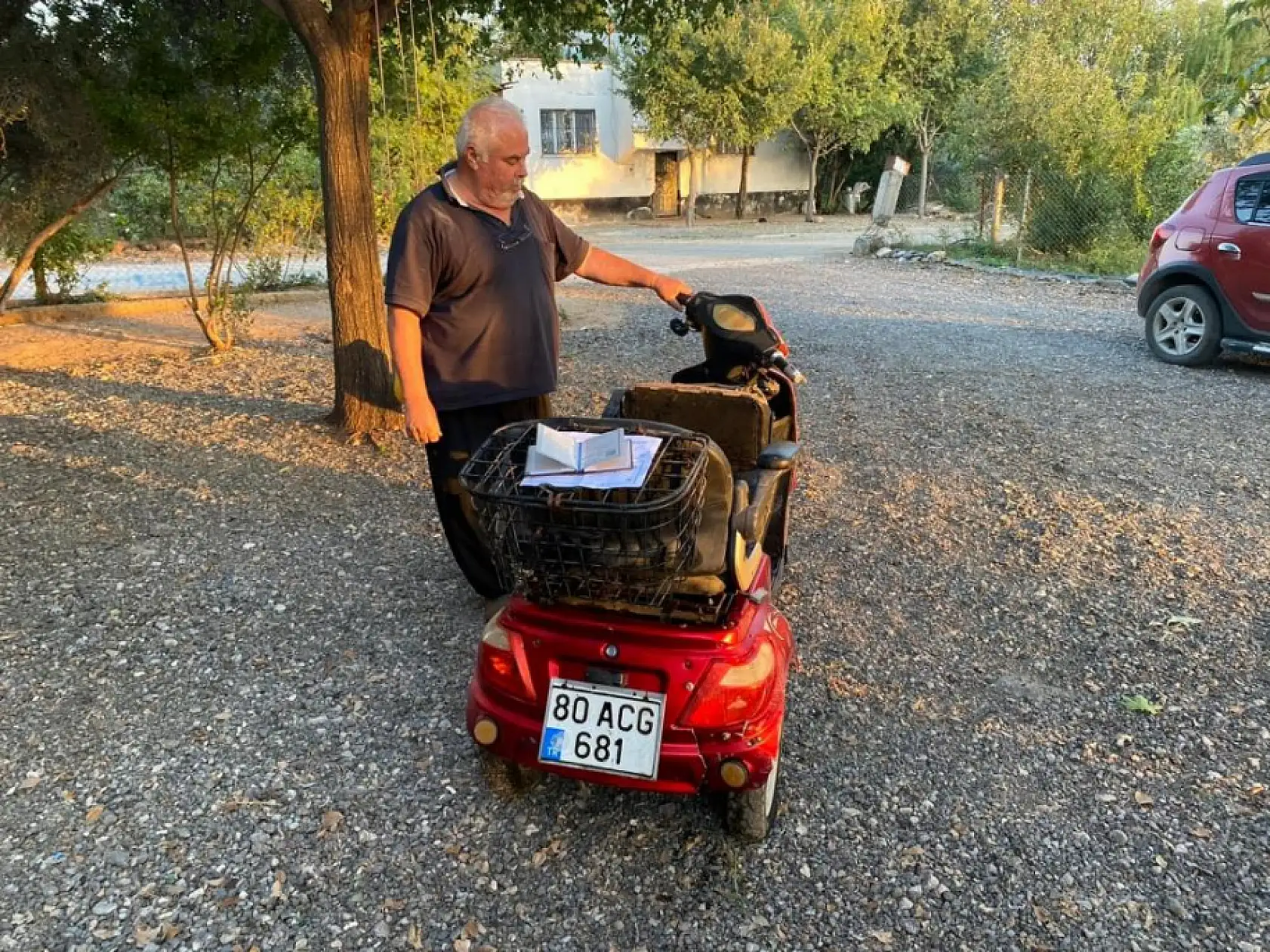 500 kilometre uzaktan şarjlı motoruna gelen cezalarla şaşkına döndü