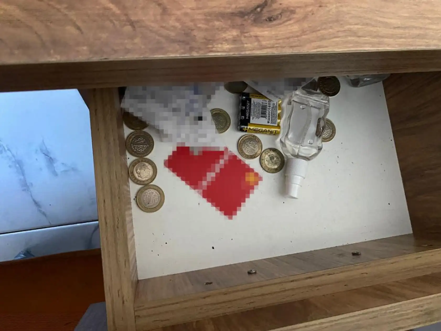 Güvenlik kamerasını etkisiz hale getirdi, kasadaki parayı ve motosikleti çalıp kayıplara karıştı