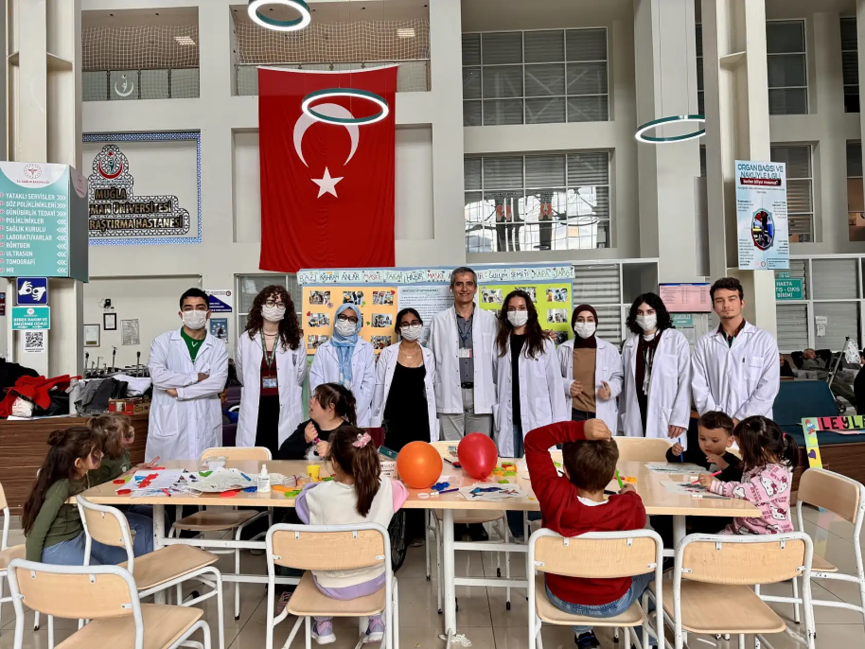 Tıp Fakültesi öğrencileri 'lösemili' çocuklara dikkat çekti