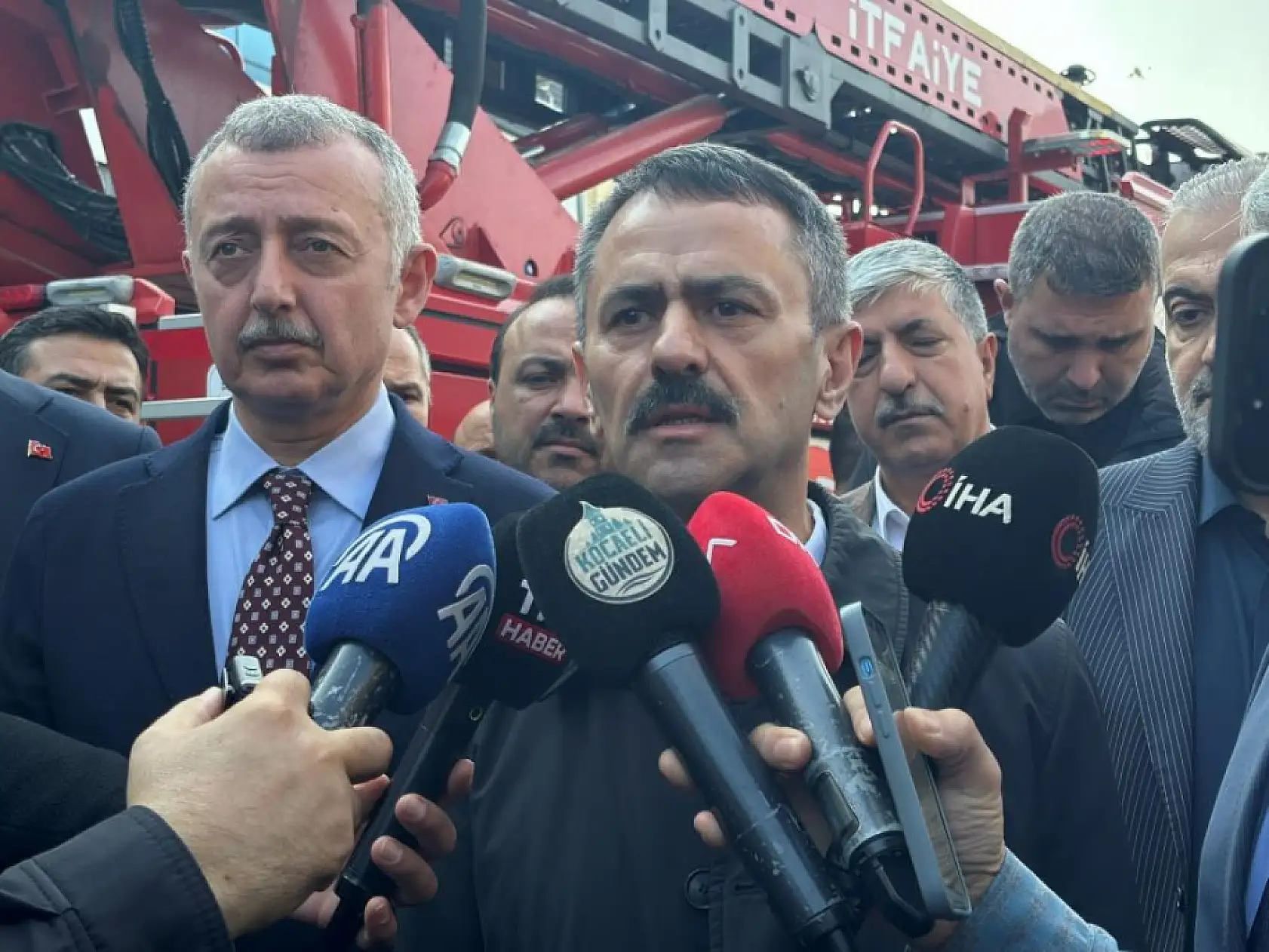 Parfüm dolum tesisinde çıkan yangında 6 ölü, 4 yaralı