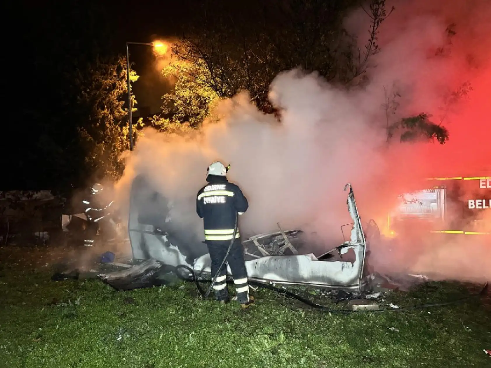 Masal gibi olay: Annesinin mezarına gitti ölümden kurtuldu