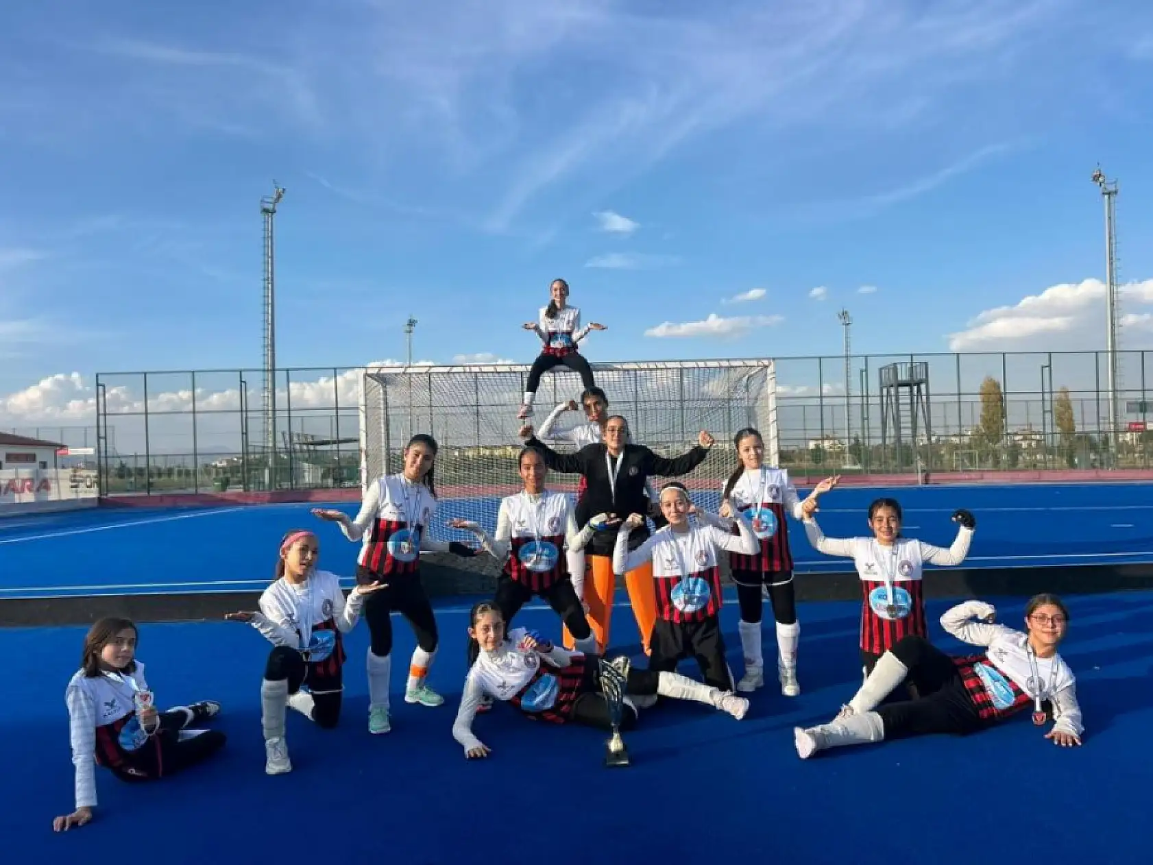 Muğla U13 Kız Hokey Takımı Türkiye şampiyonu oldu