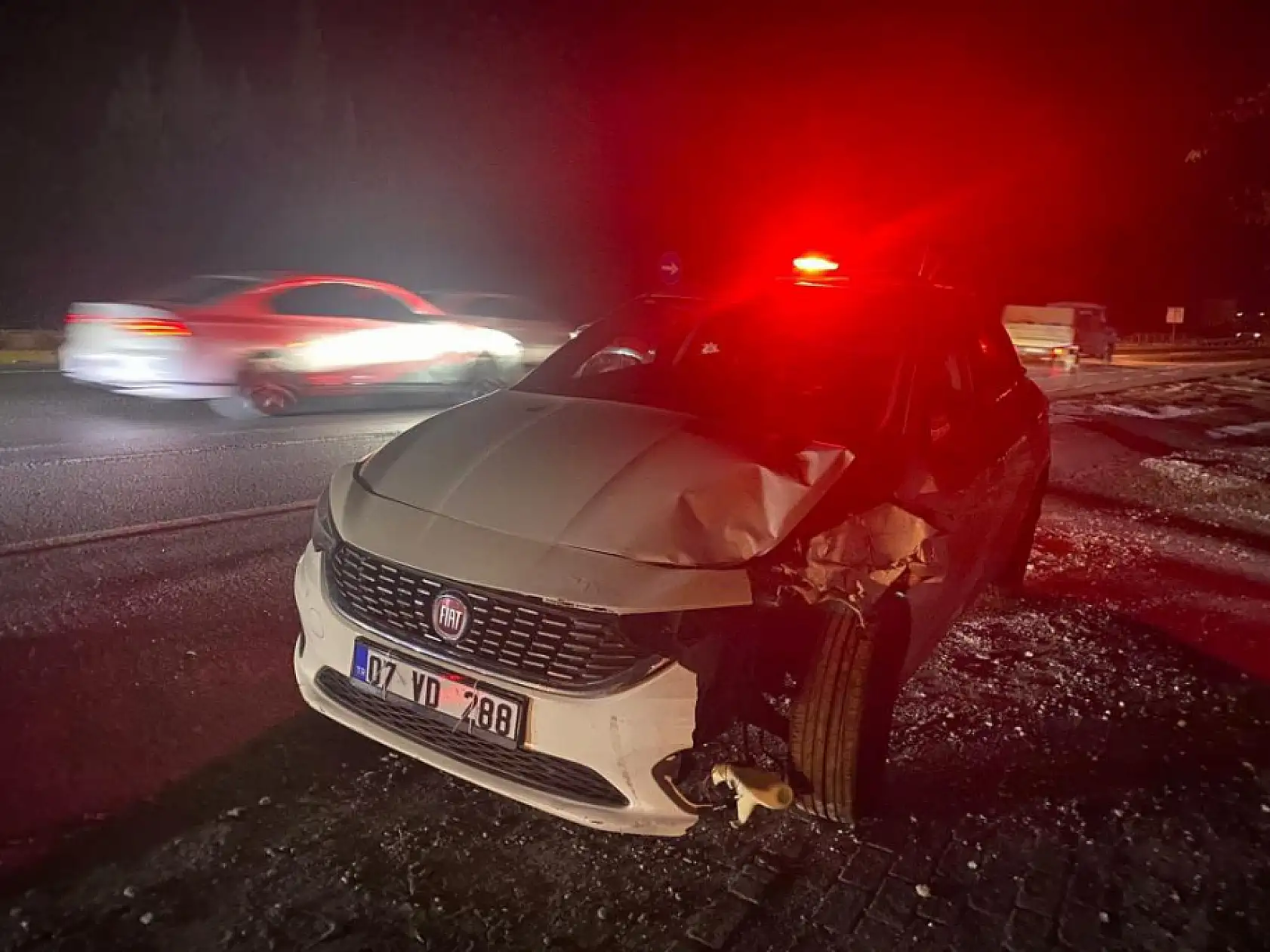 Okul Etkinliğinden Dönen İki Öğrenciye Otomobil Çarptı: Genç Öğrenci Hayatını Kaybetti