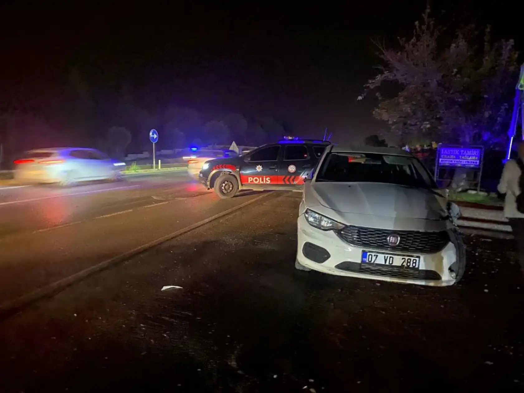 Okul Etkinliğinden Dönen İki Öğrenciye Otomobil Çarptı: Genç Öğrenci Hayatını Kaybetti