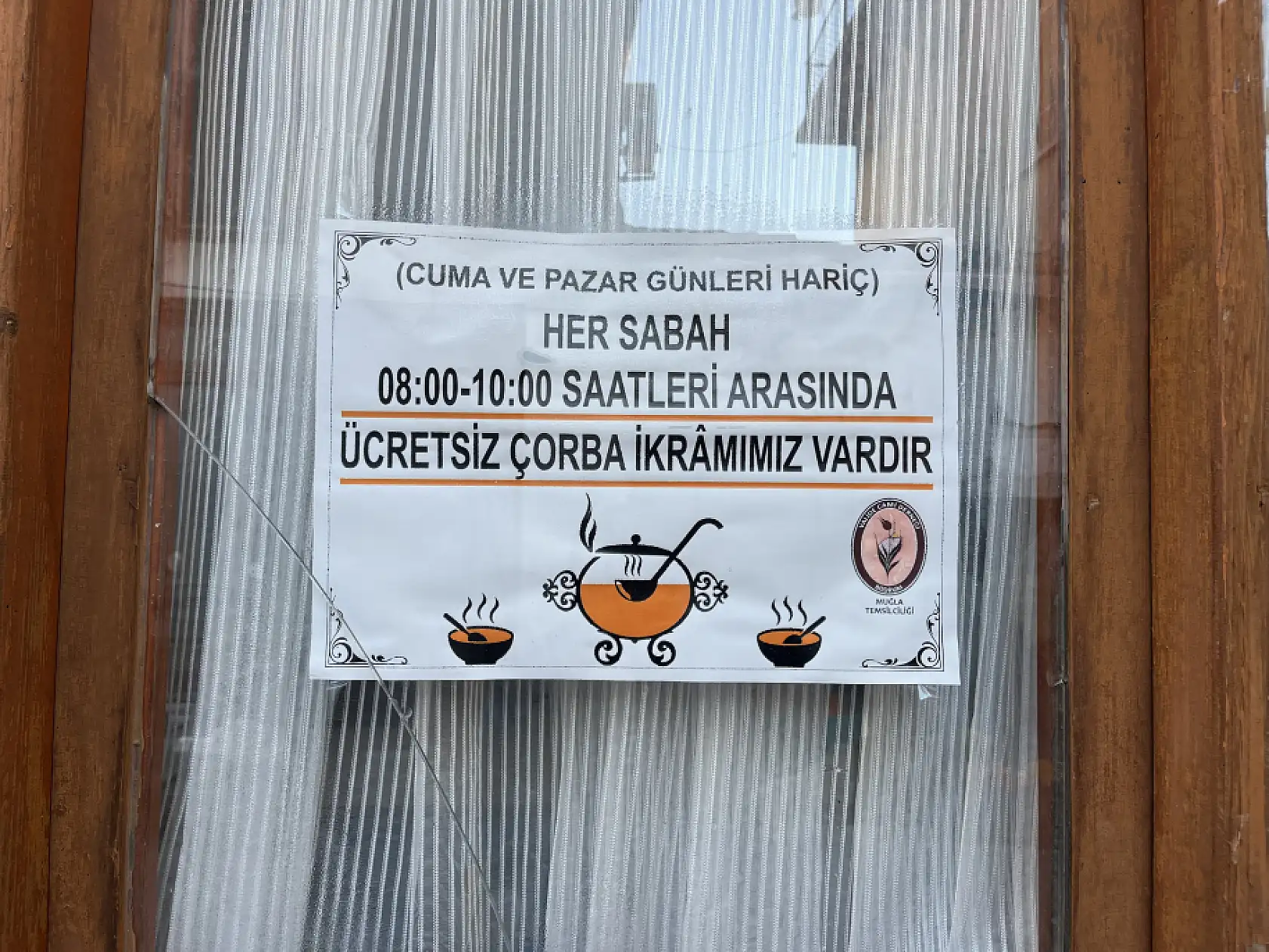 Menteşe'de haftanın 5 günü sıcak çorba ikramı