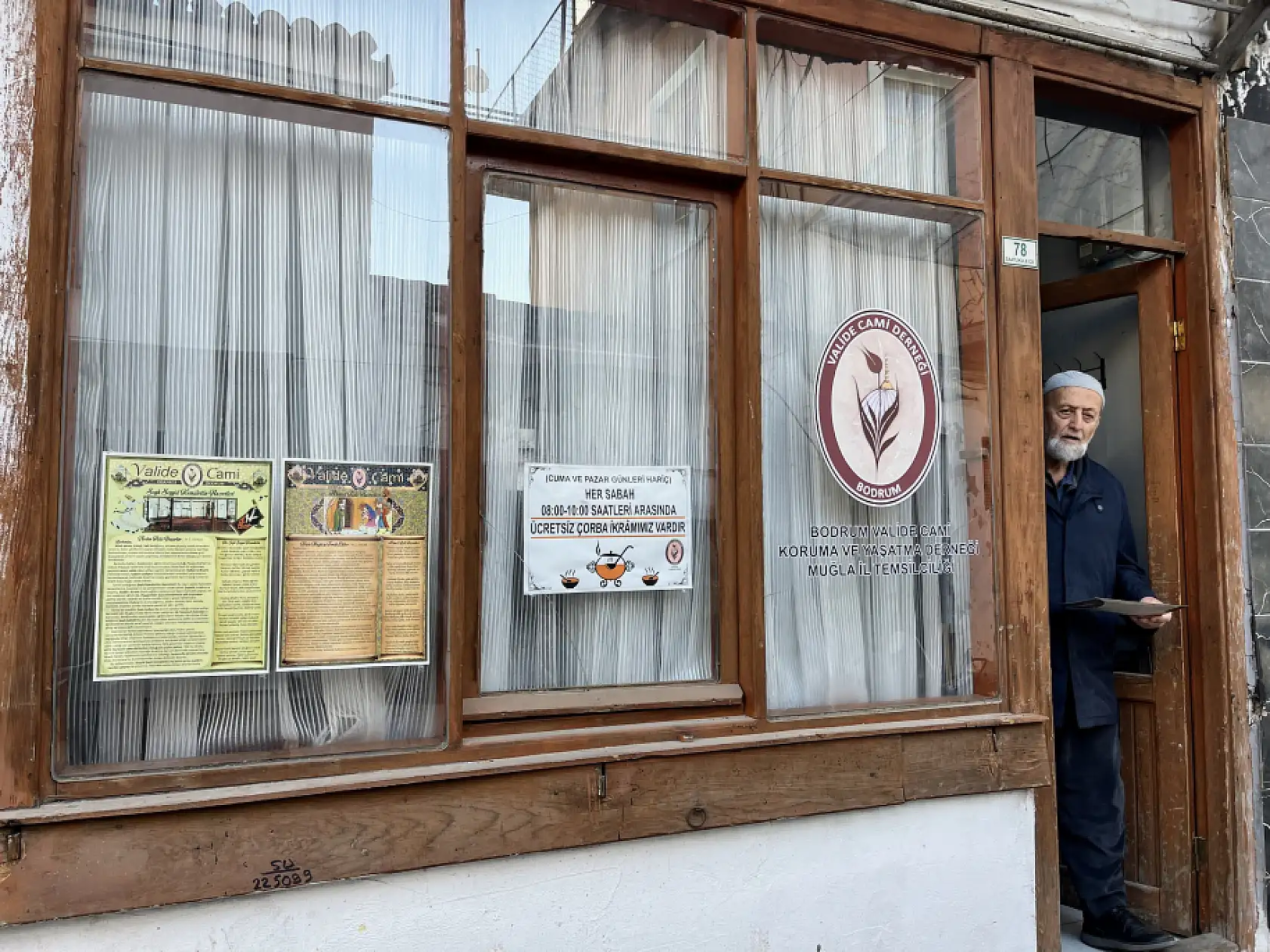 Menteşe'de haftanın 5 günü sıcak çorba ikramı