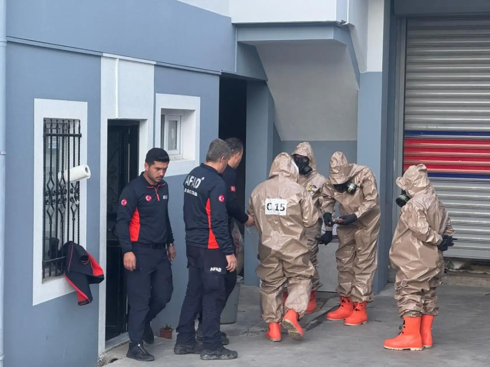 Seydikemer'de Zehirlenme Olayında Yeni Gelişme: Evde Türü Belirlenemeyen Gaz Tespit Edildi