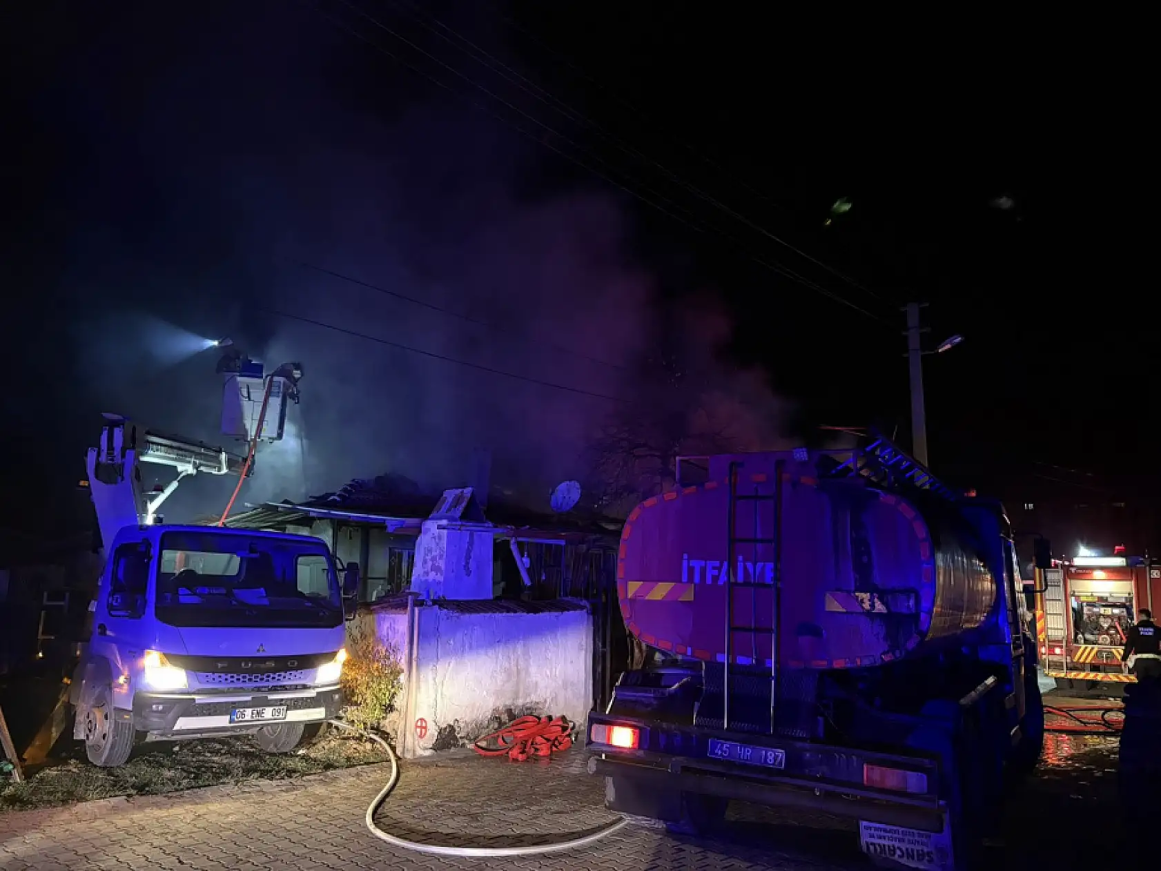 Gece saatlerinde yangın paniği