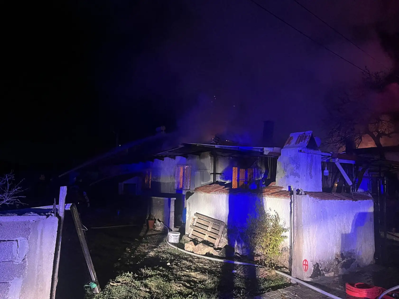 Gece saatlerinde yangın paniği