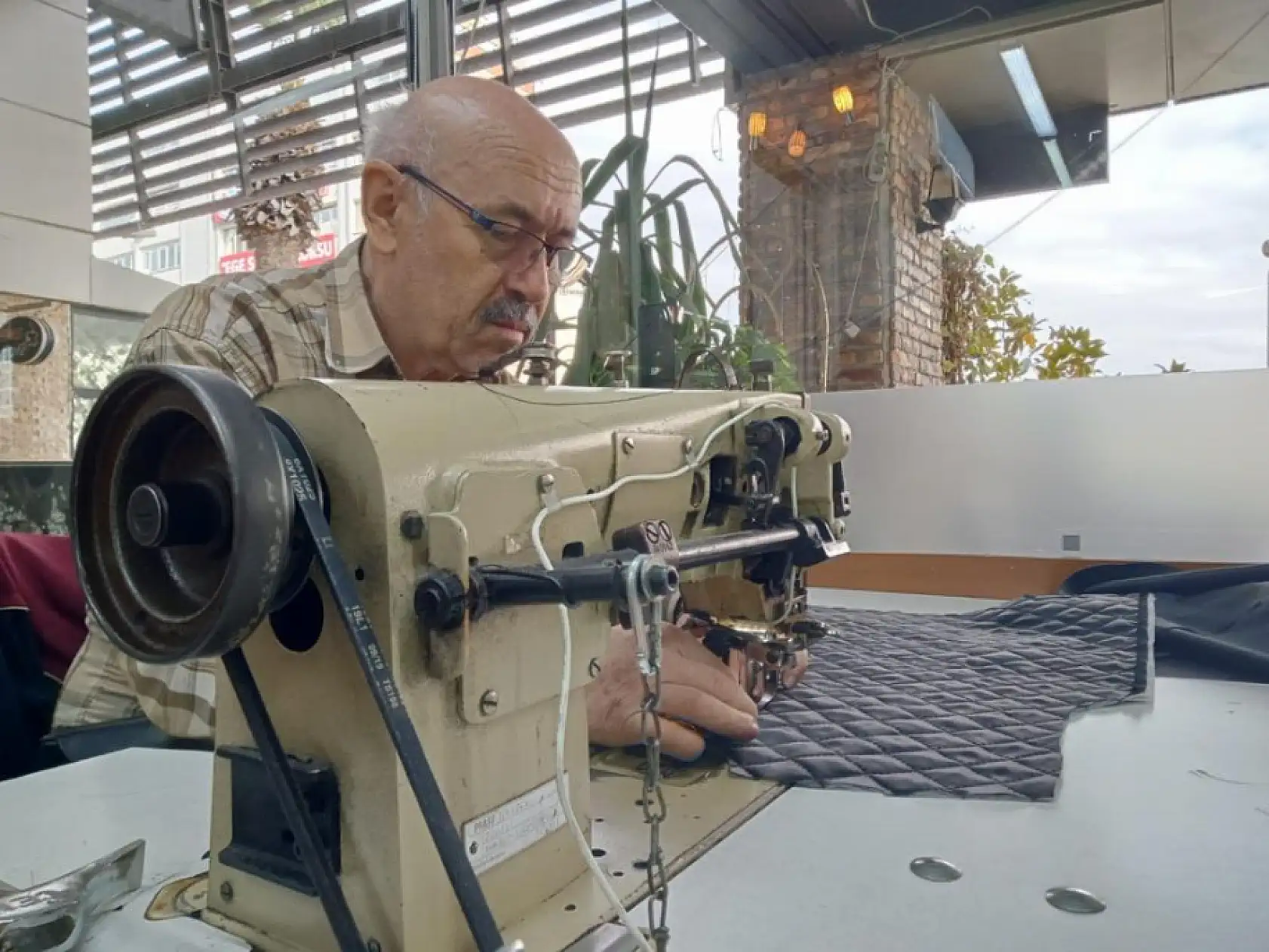 36 yıllık deri ustasının çağrısı: 'Çırak yetişmiyor, meslek unutuluyor'