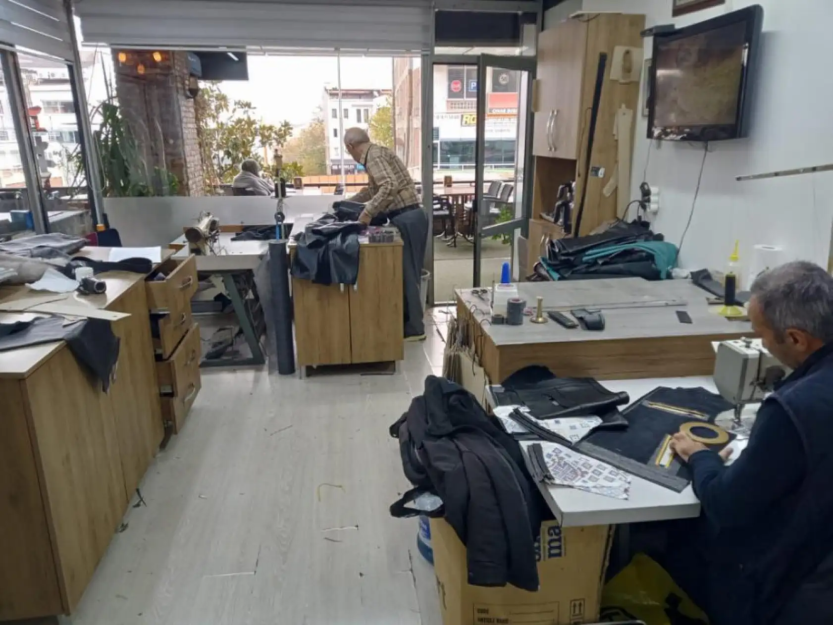 36 yıllık deri ustasının çağrısı: 'Çırak yetişmiyor, meslek unutuluyor'