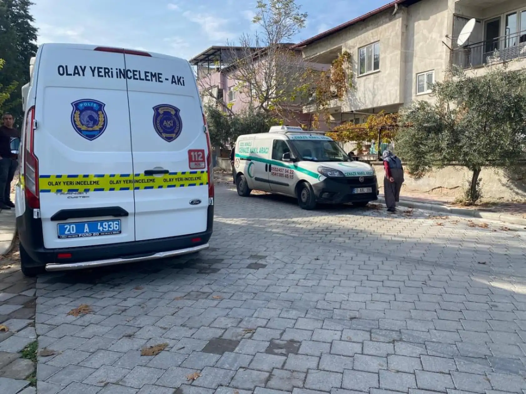 51 yaşındaki adam evinde boğazı kesilmiş halde ölü bulundu