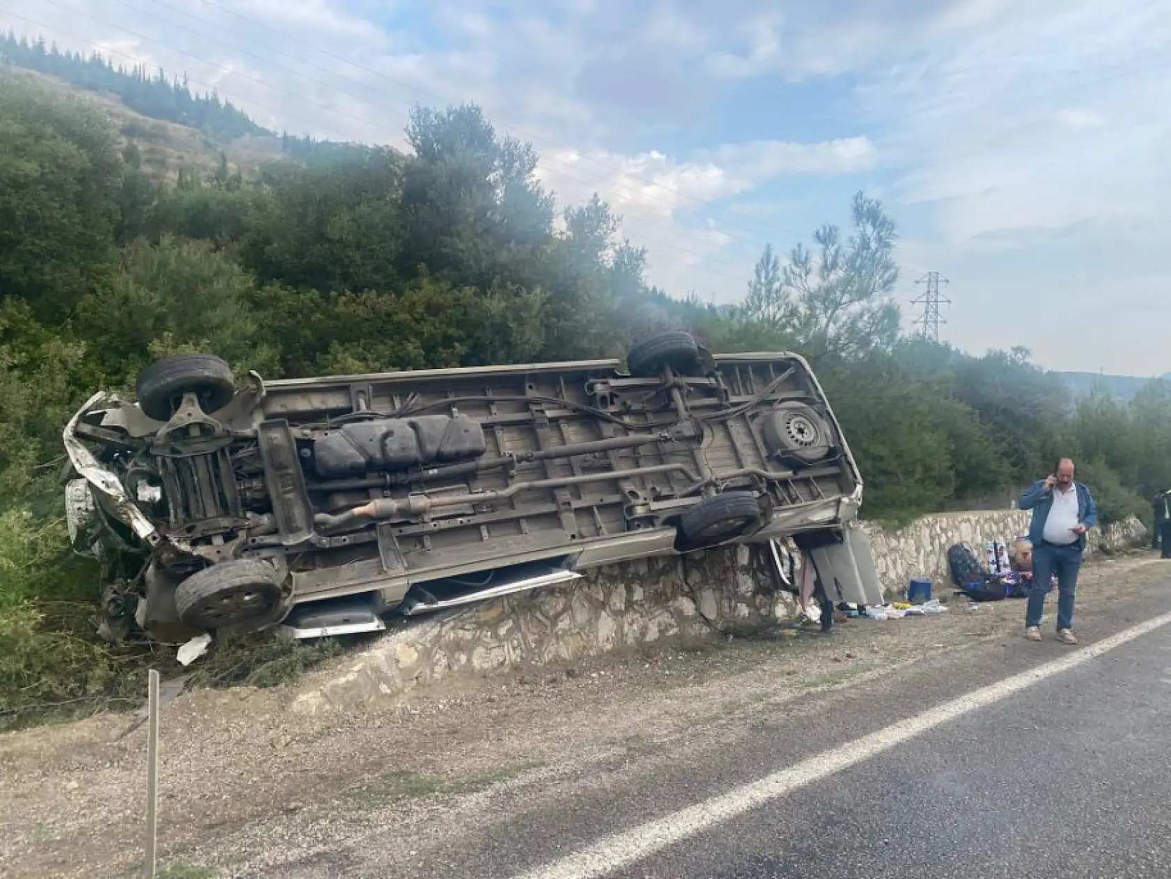 Sabah saatlerindeki feci kazada otomobiller hurdaya döndü: 1 ölü, 1 yaralı