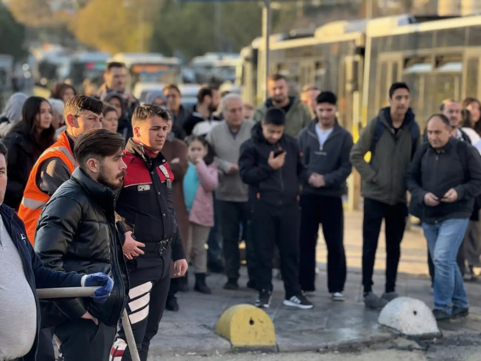 Ters yöne giren sürücü dehşet saçtı: 2 ölü, 5 yaralı