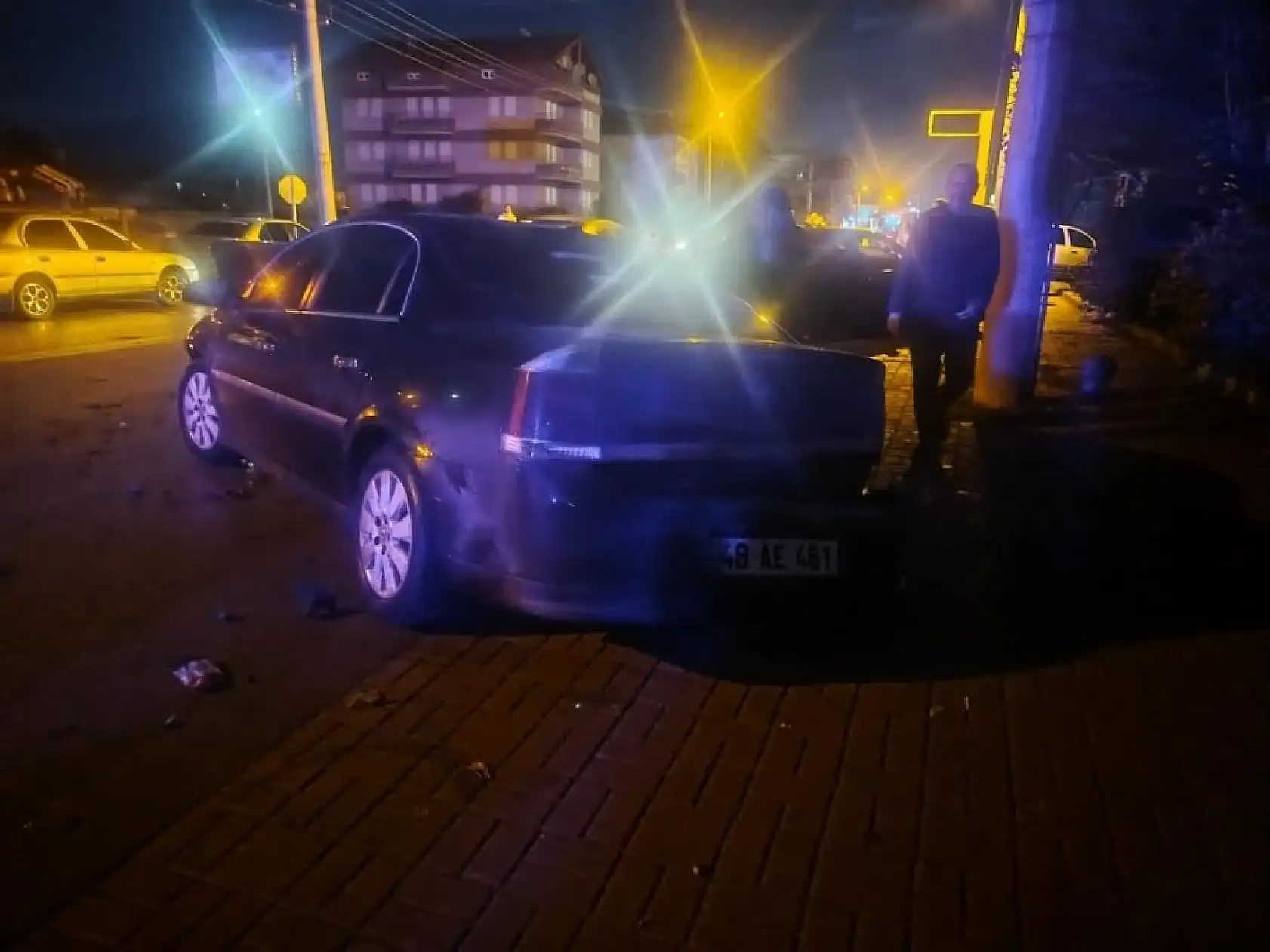 Otomobilin Çarptığı Elektrikli Bisiklet Sürücüsü Kadın Hayatını Kaybetti