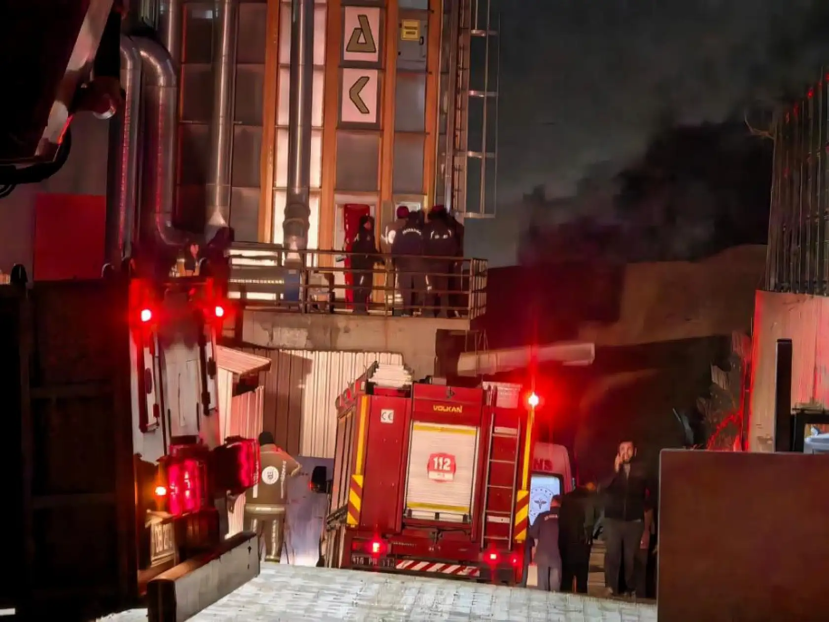 Mobilya fabrikasında feci kaza: Talaş silosuna düşen işçi hayatını kaybetti