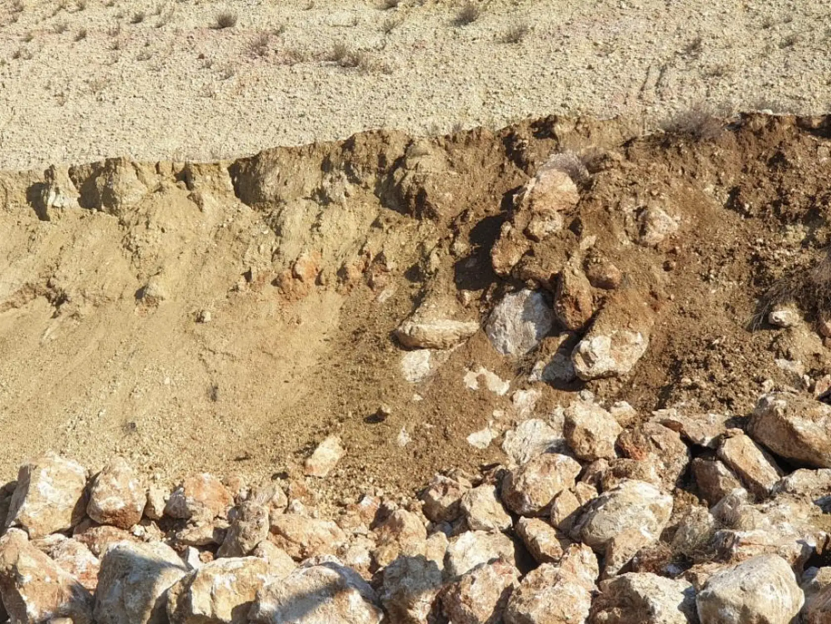 Antalya Kumluca'da Heyelan Tehlikesi