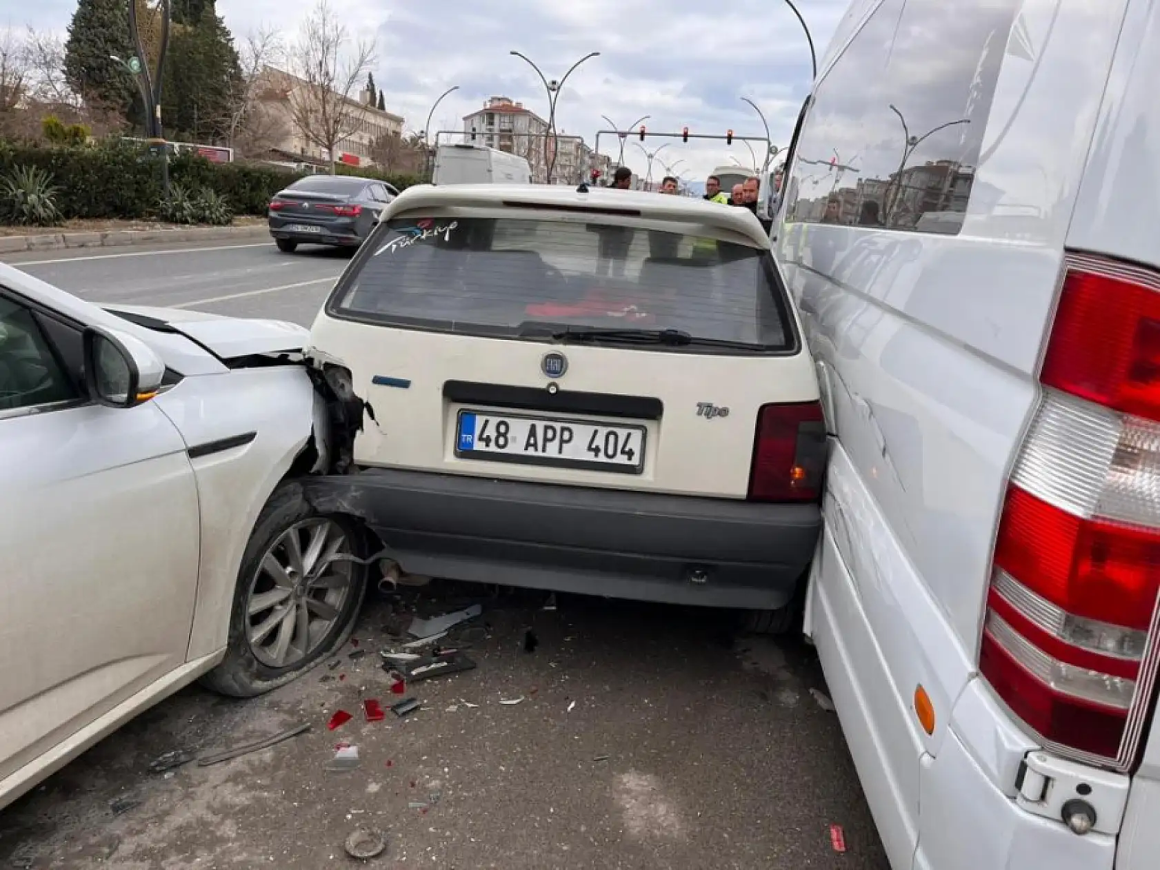 Muğla Yatağan'da zincirleme trafik kazası