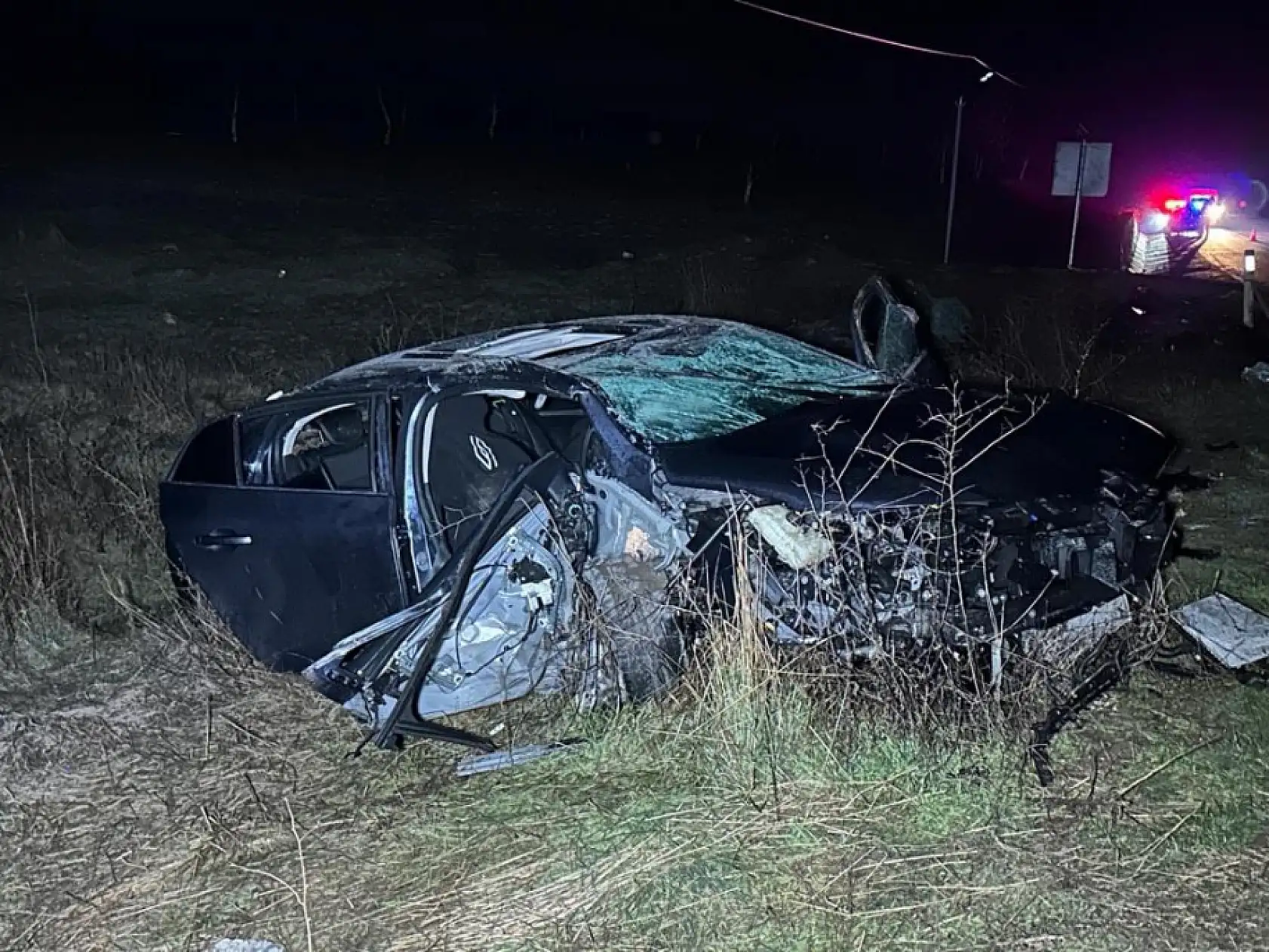 Otomobil şarampole devrilip takla attı: 1 ölü, 3 yaralı