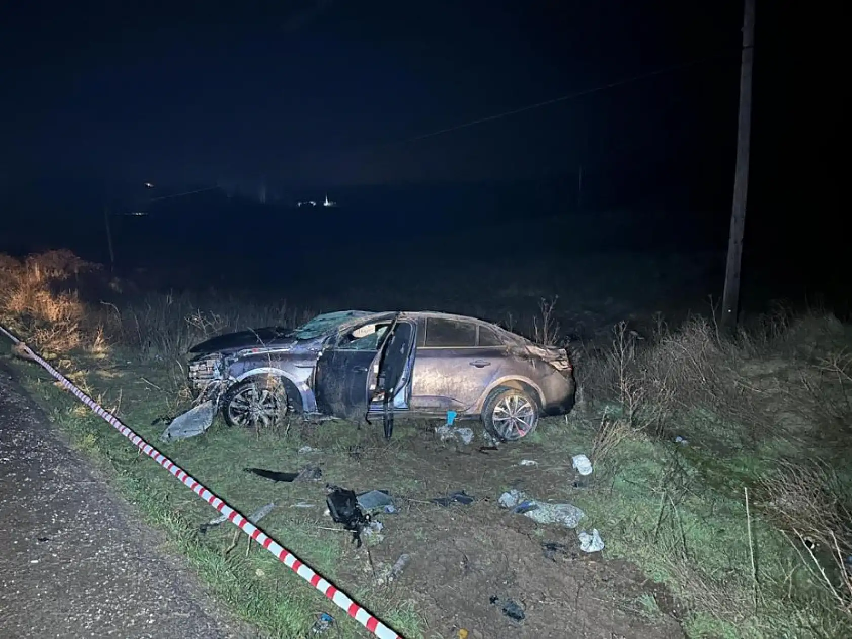 Otomobil şarampole devrilip takla attı: 1 ölü, 3 yaralı