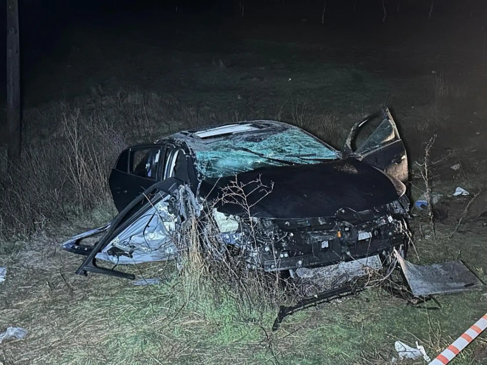 Otomobil şarampole devrilip takla attı: 1 ölü, 3 yaralı