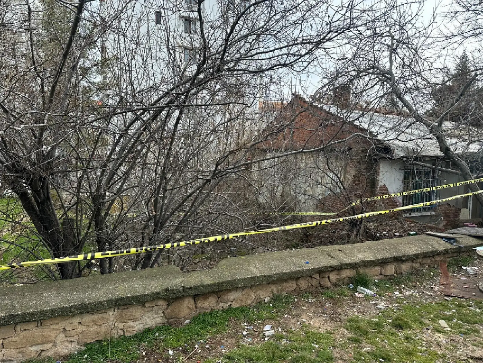 Uşak'ta parkta erkek cesedi bulundu