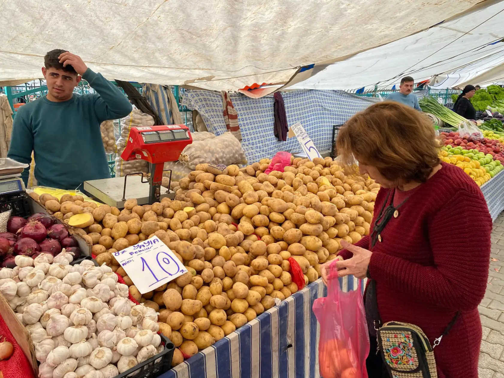 Fethiye Salı pazarında en pahalı ve en ucuz ürün belli oldu