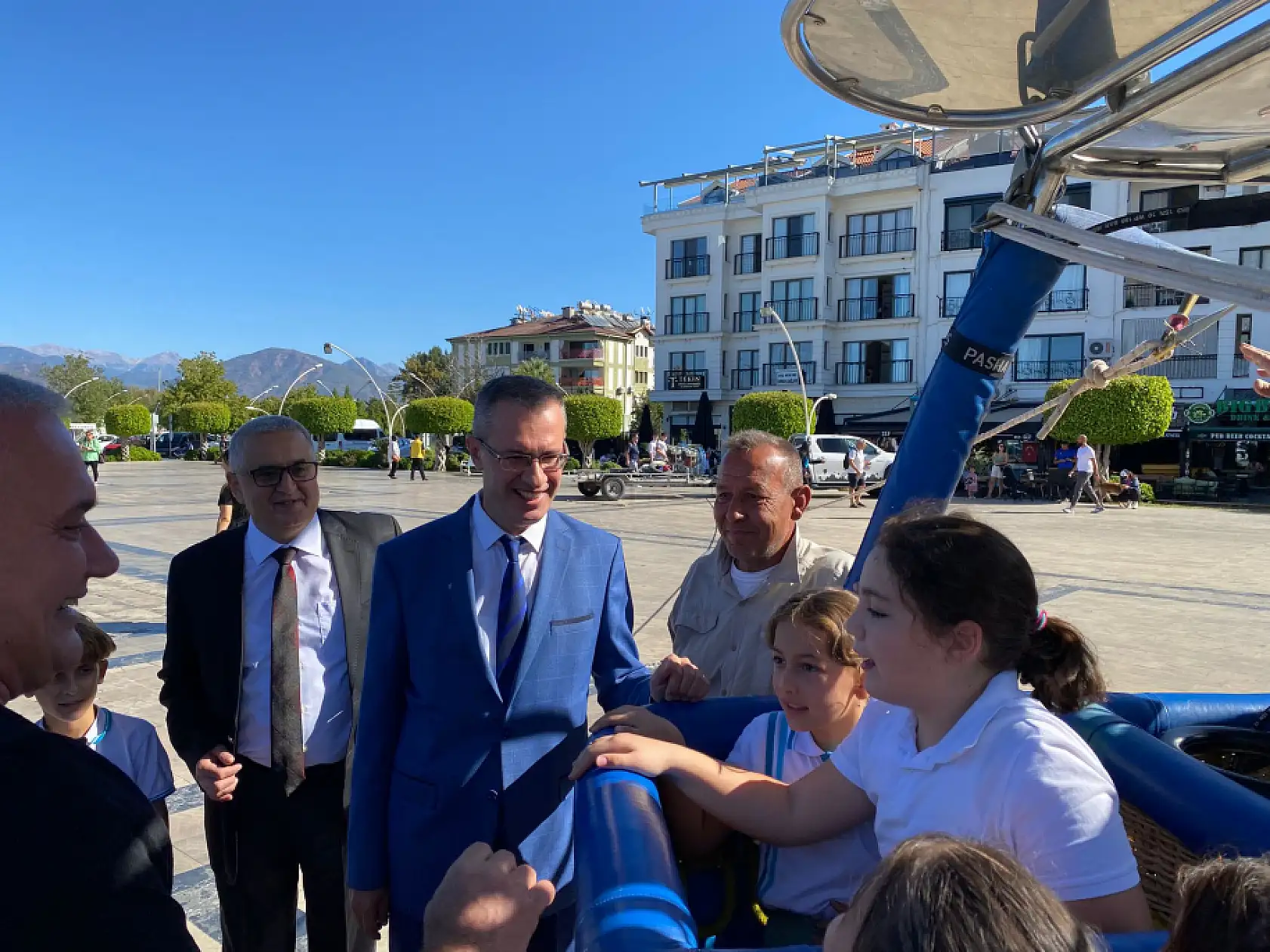 Fethiye'de 24. Ölüdeniz Hava Oyunları Festivali başladı