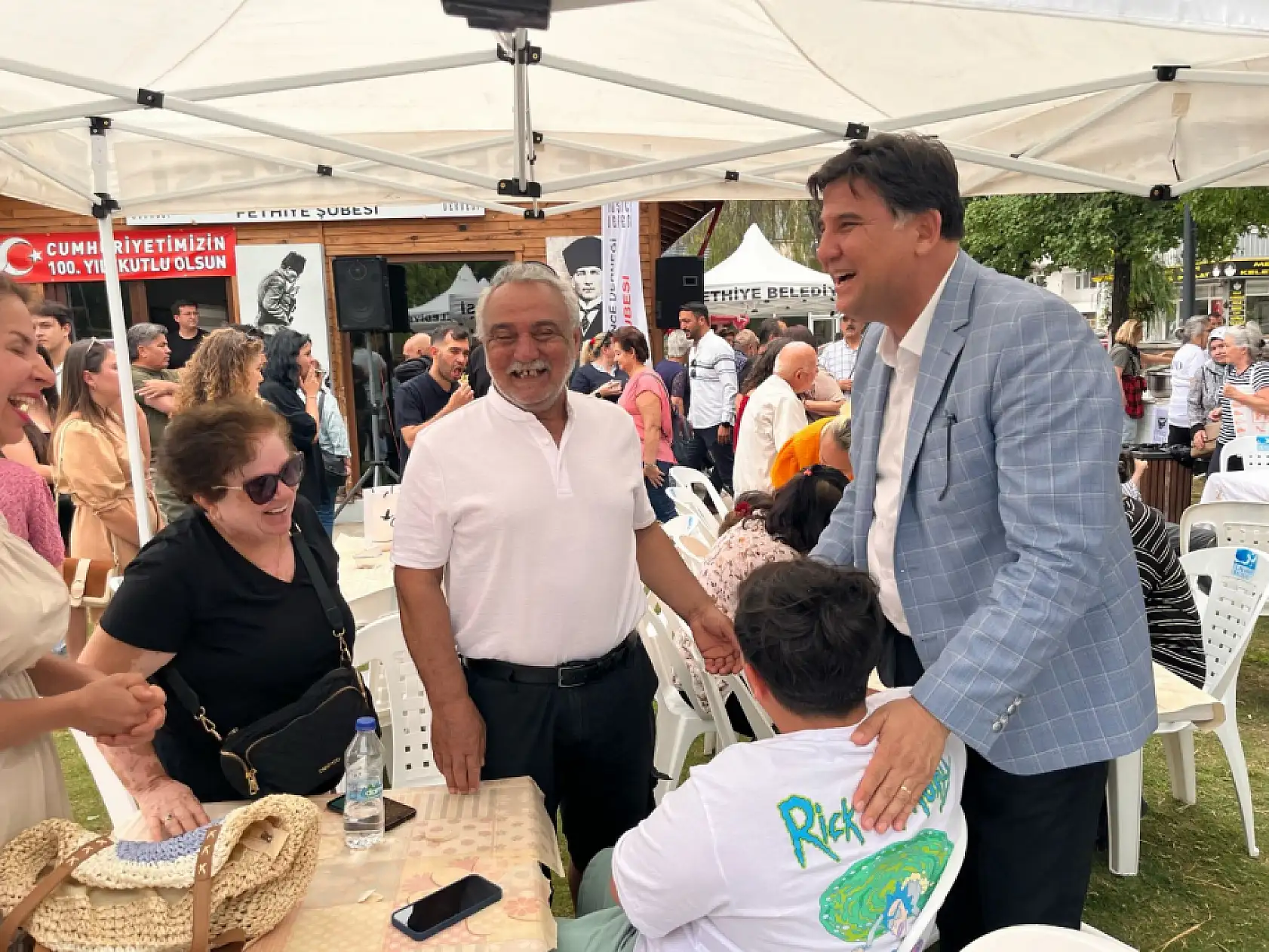 Başkan Karaca, ADD Fethiye'nin kermesini ziyaret etti