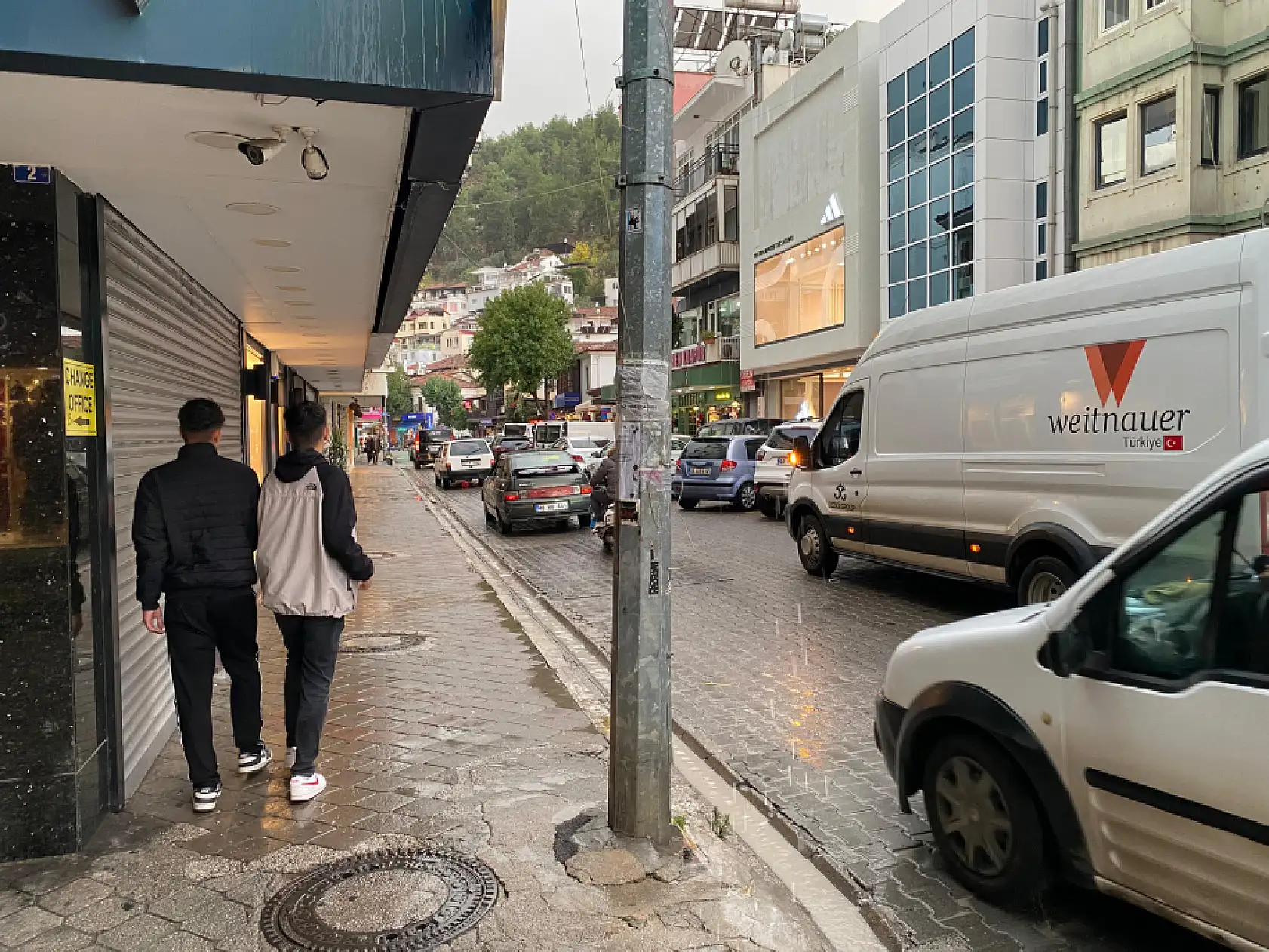 Fethiye'de yağmur akşam saatlerinde etkili oldu