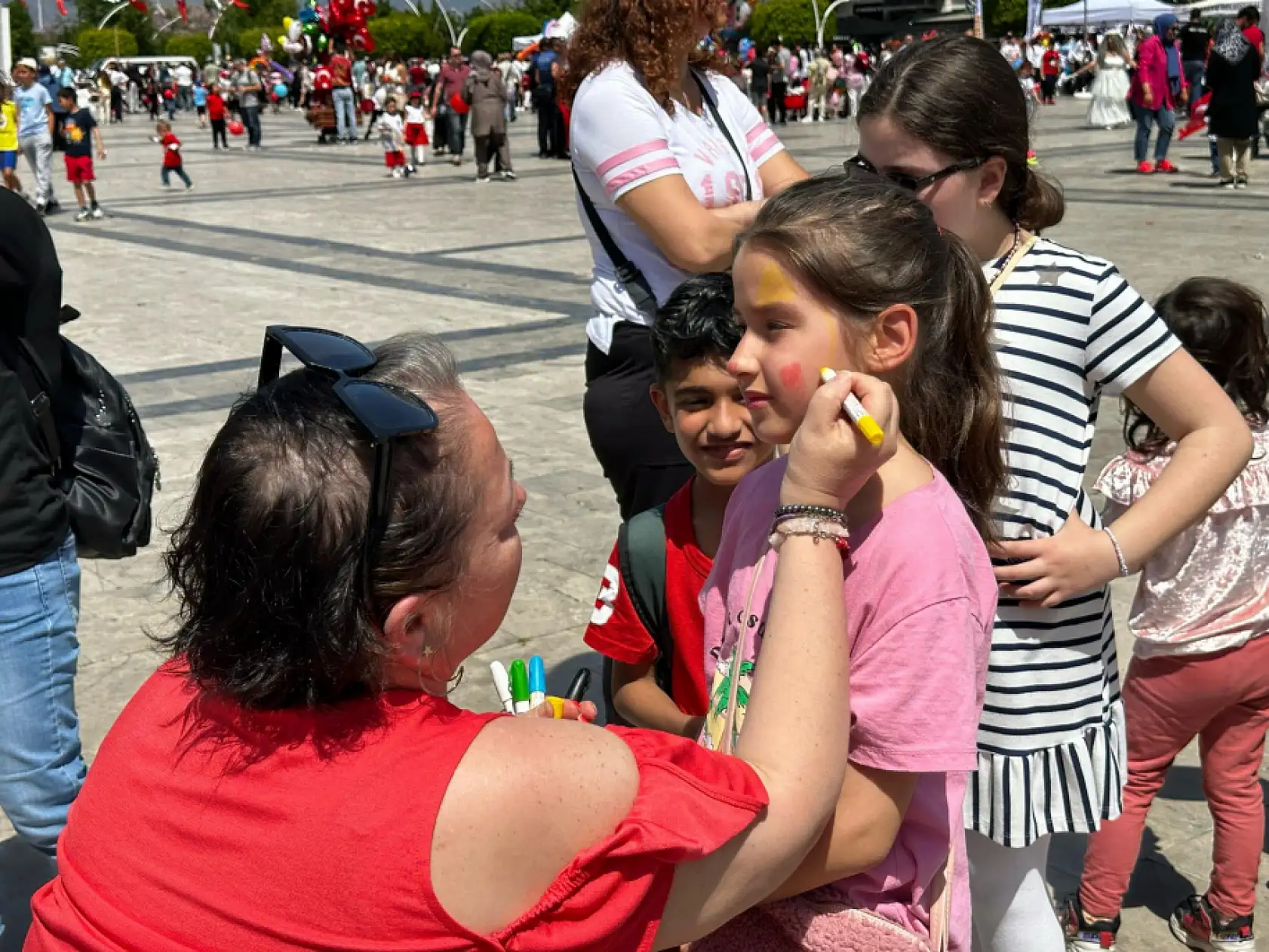 EGE SEN Sanat Derneği, Fethiye Beşkaza Meydanı'ndaki Festivalde Yerini Aldı