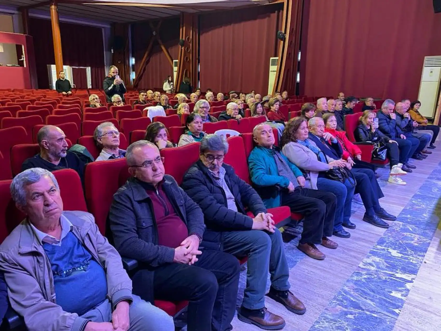 Sami Gökmen'den 'Cumhuriyet' konulu program