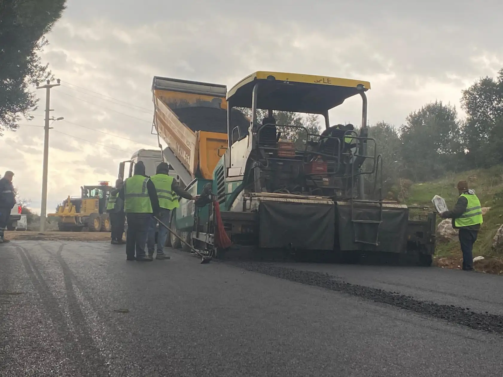 Muğla Büyükşehir, Datça'da 53 Bin Metrelik Yol Ağını Yeniliyor