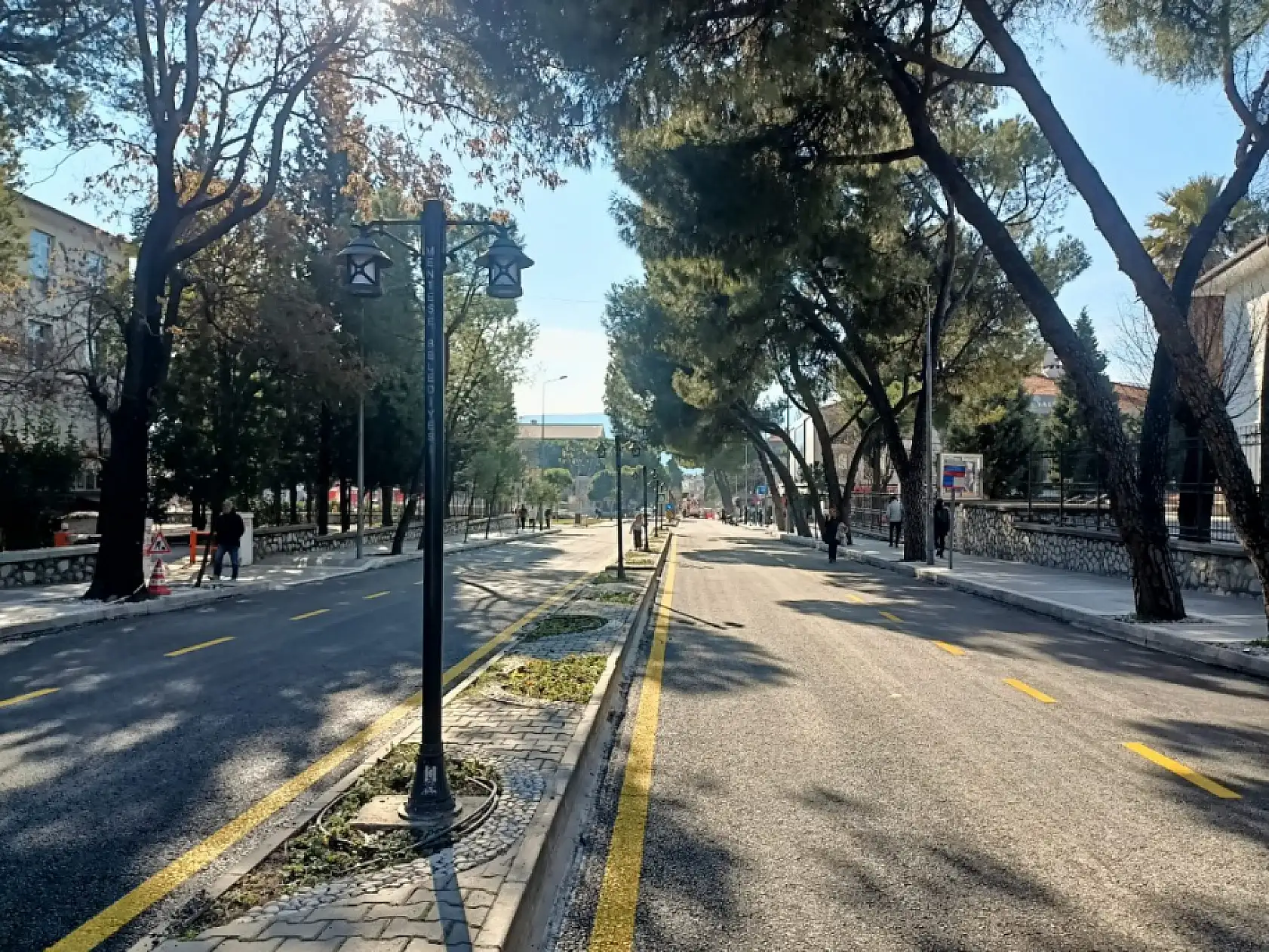 Muğla Büyükşehir, Menteşe'de Yol Yatırımlarını Aralıksız Sürdürüyor