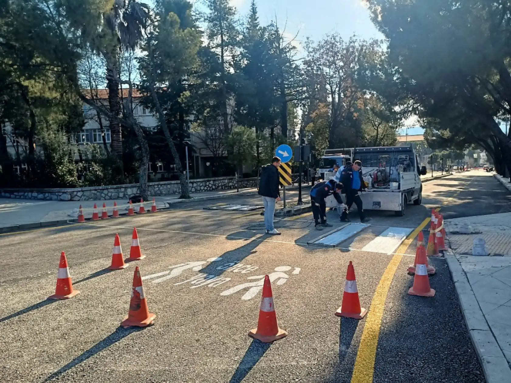 Muğla Büyükşehir, Menteşe'de Yol Yatırımlarını Aralıksız Sürdürüyor