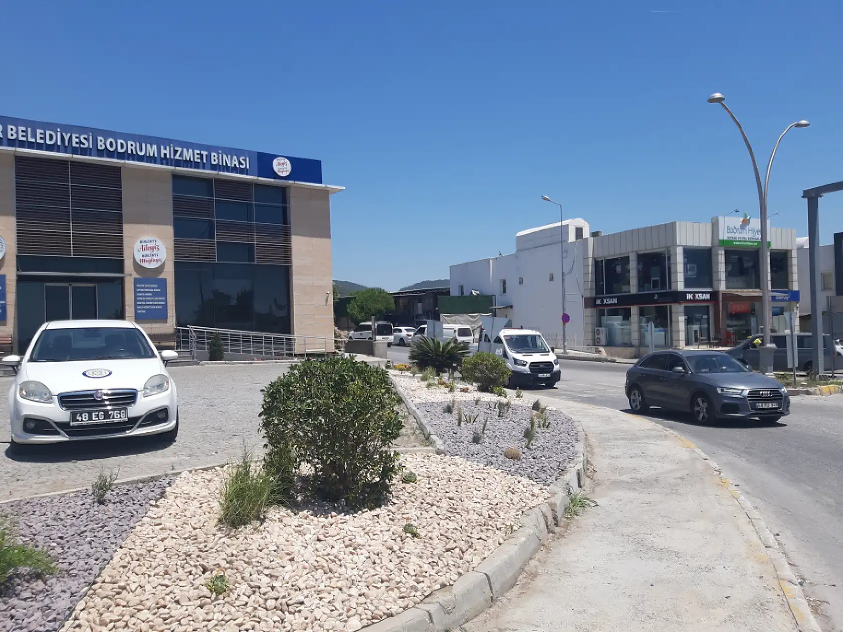 Büyükşehir'den Doğaya ve Kent Estetiğine Yeşil Dokunuş