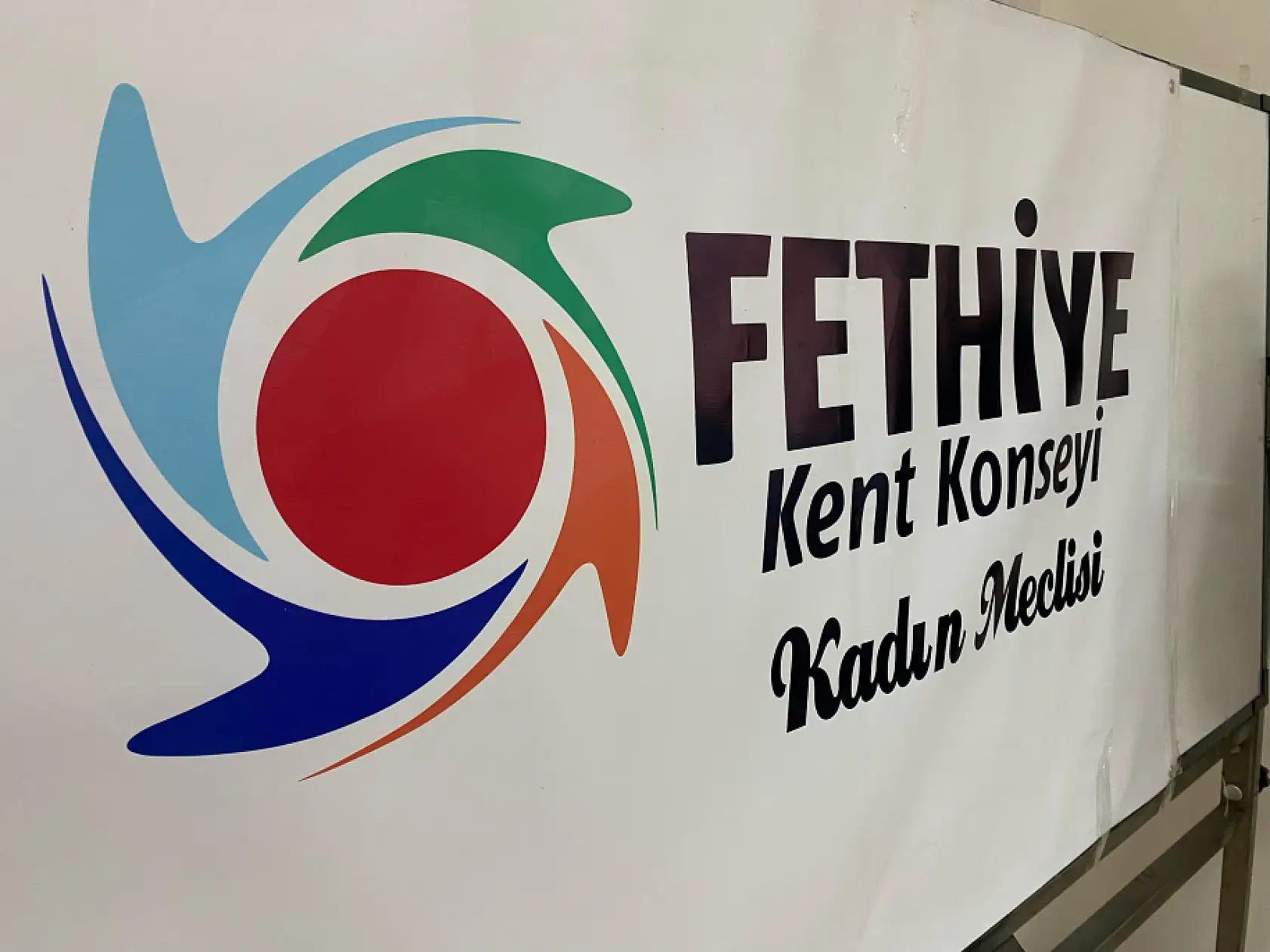 Fethiye Kent Konseyi Kadın Meclisi'nden kadınlara 'Canva Dijital Tasarım Eğitimi'